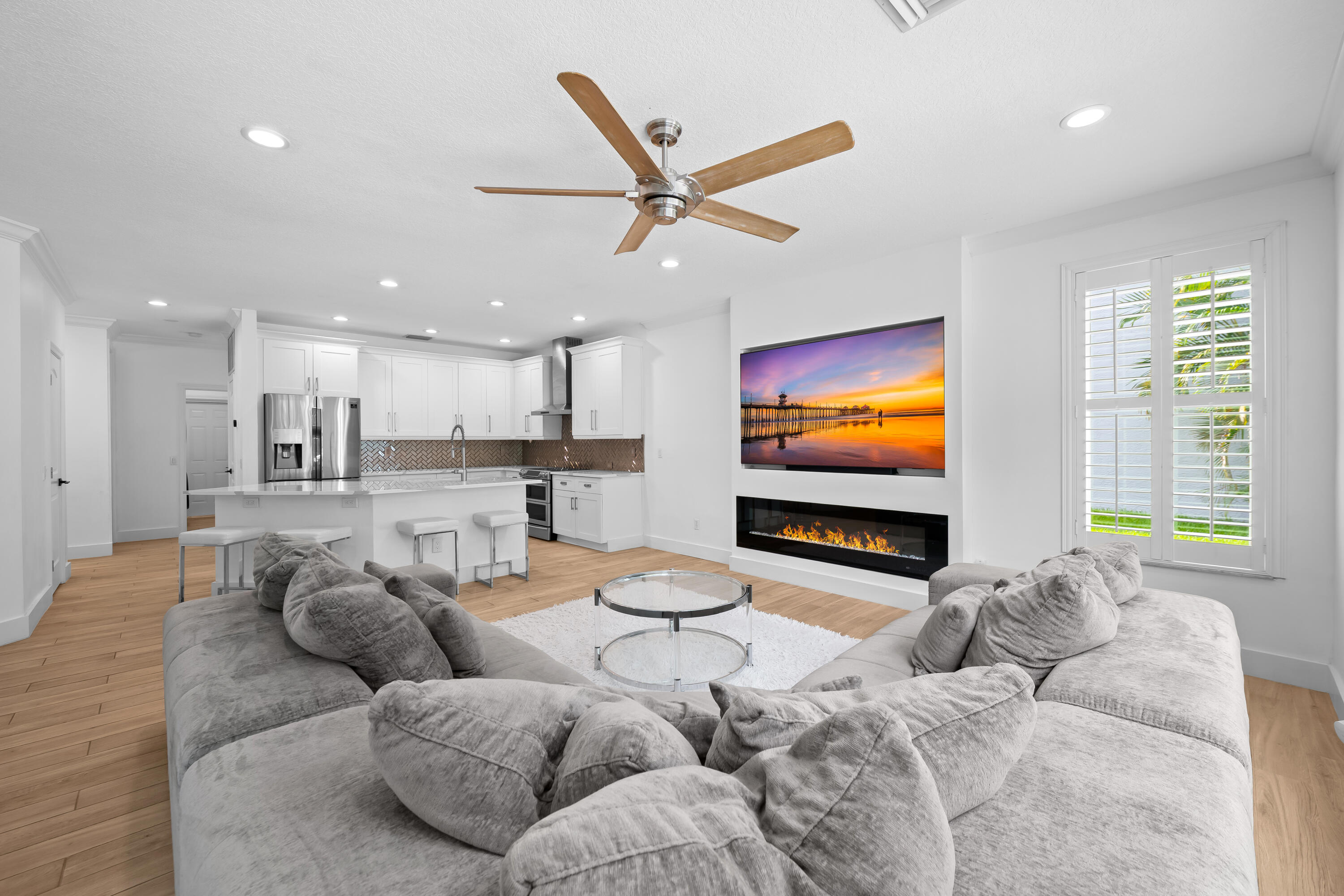 CANYON LAKES 1 - Residential