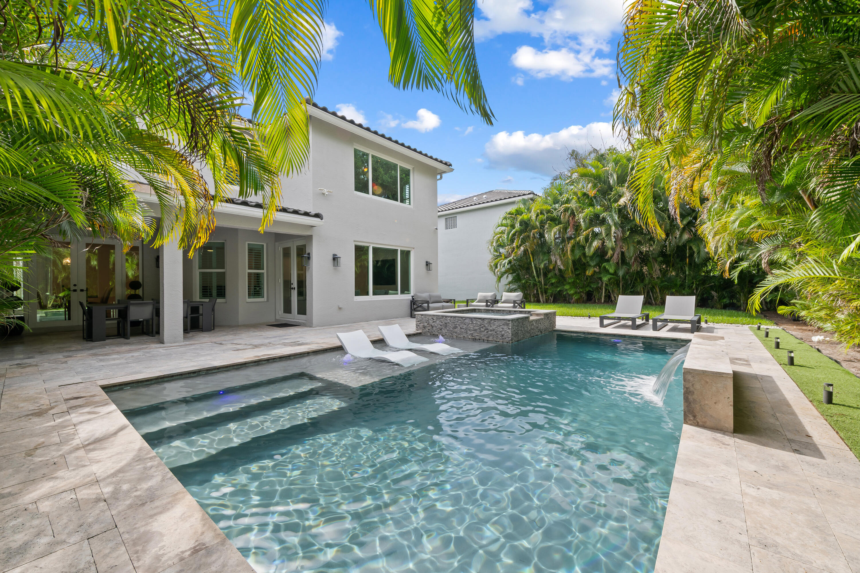 CANYON LAKES 1 - Residential