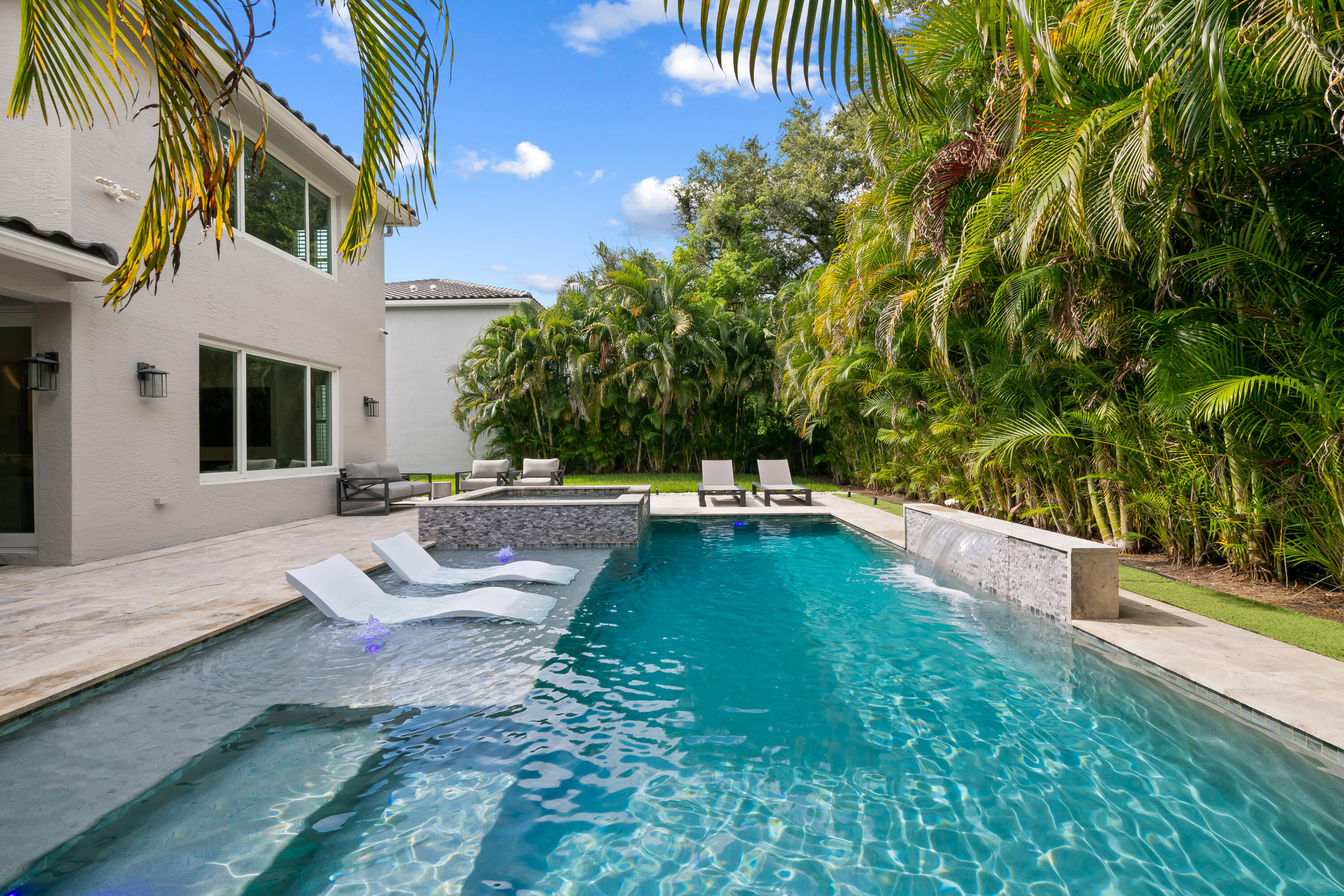 CANYON LAKES 1 - Residential