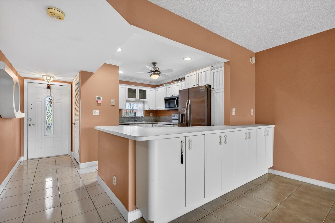 HOLLYBROOK GOLF & TENNIS - Residential