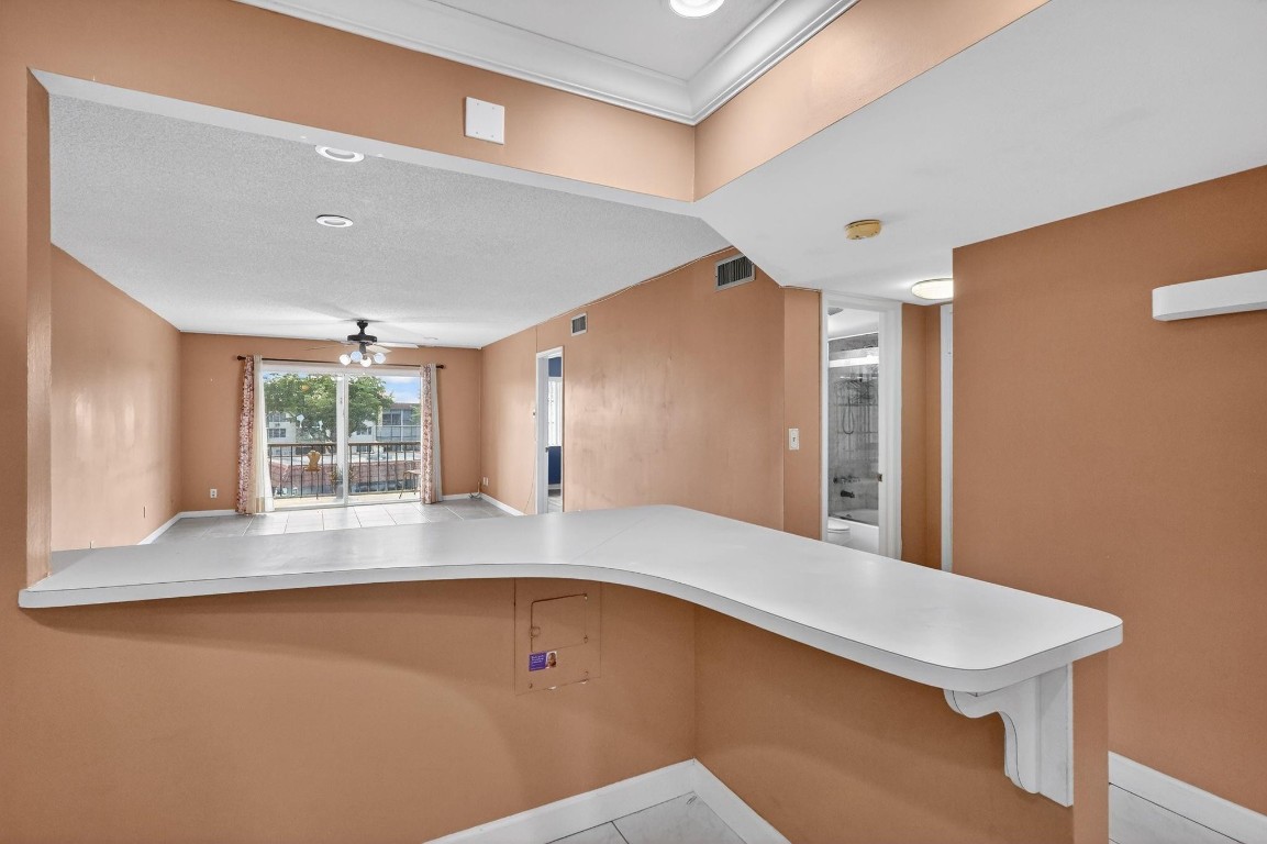 HOLLYBROOK GOLF & TENNIS - Residential