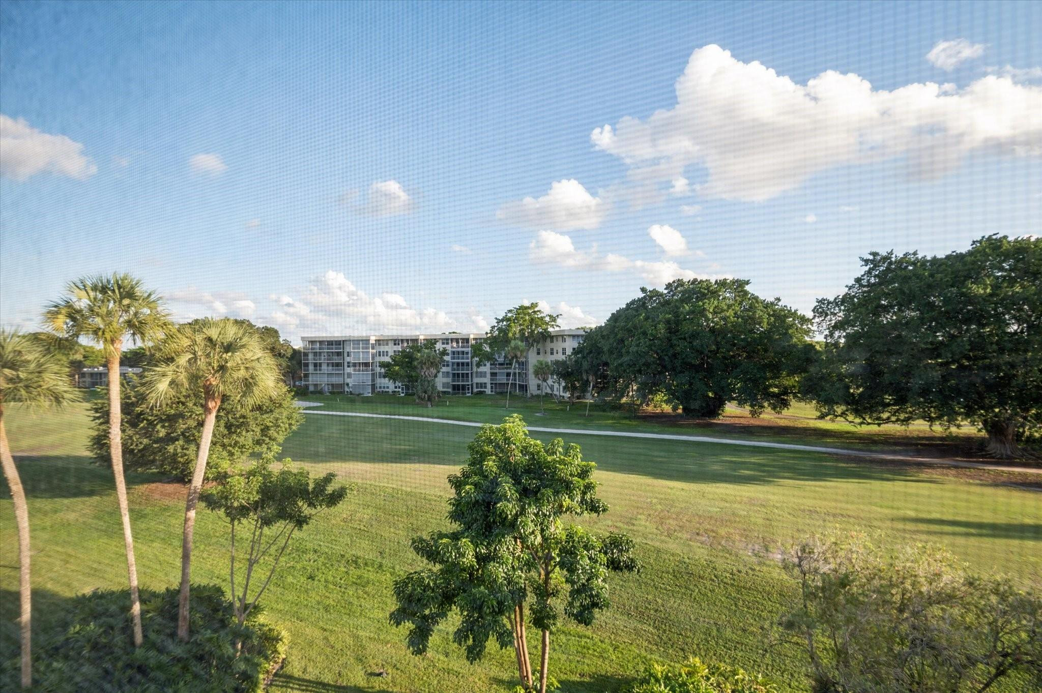 VIZCAYA TOWERS AT PALM-AIRE - Residential Lease