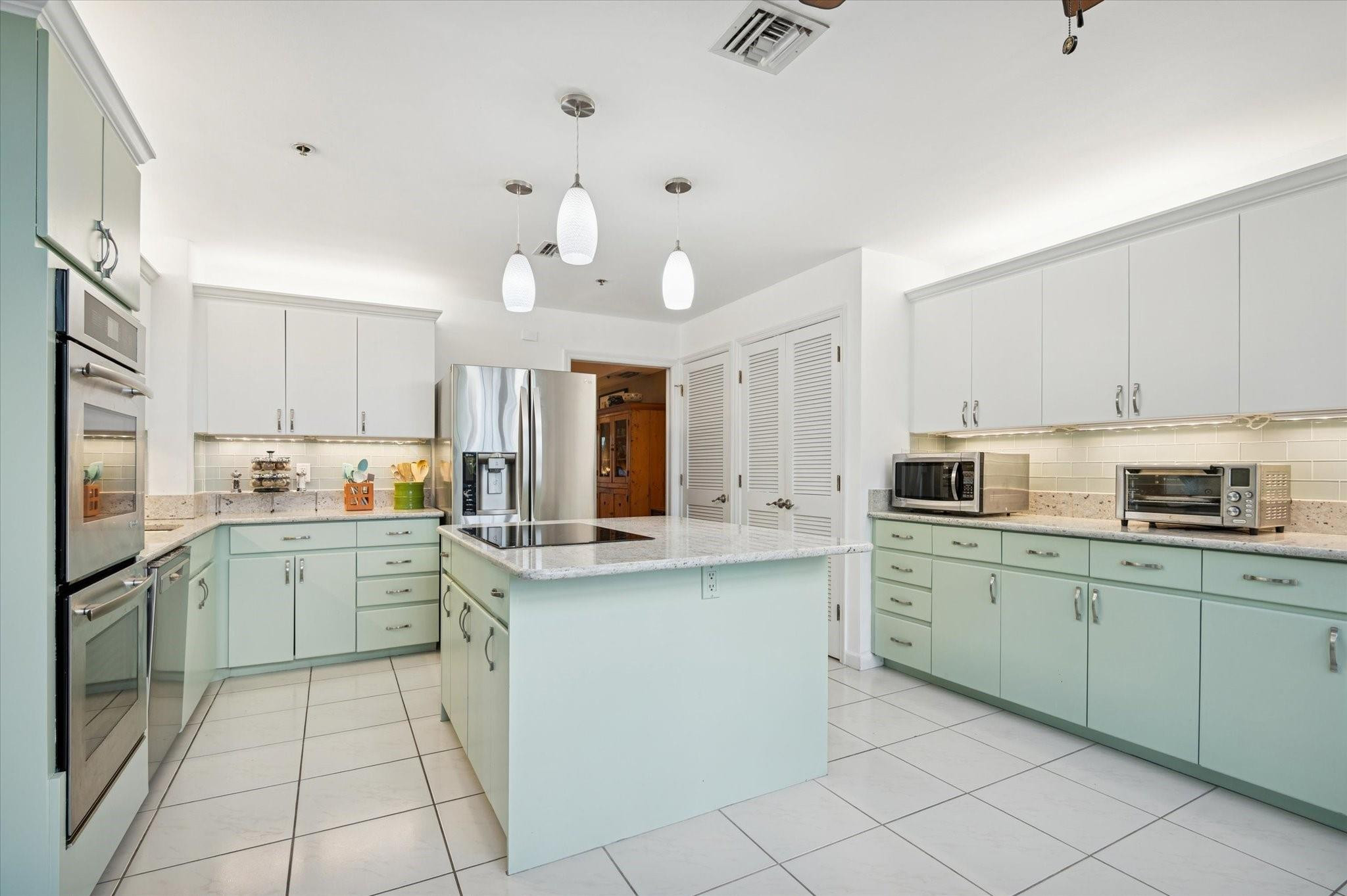 VIZCAYA TOWERS AT PALM-AIRE - Residential Lease
