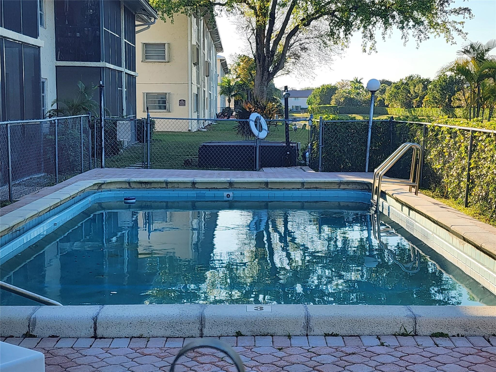 8705 HAMPSHIRE DR CONDO - Residential
