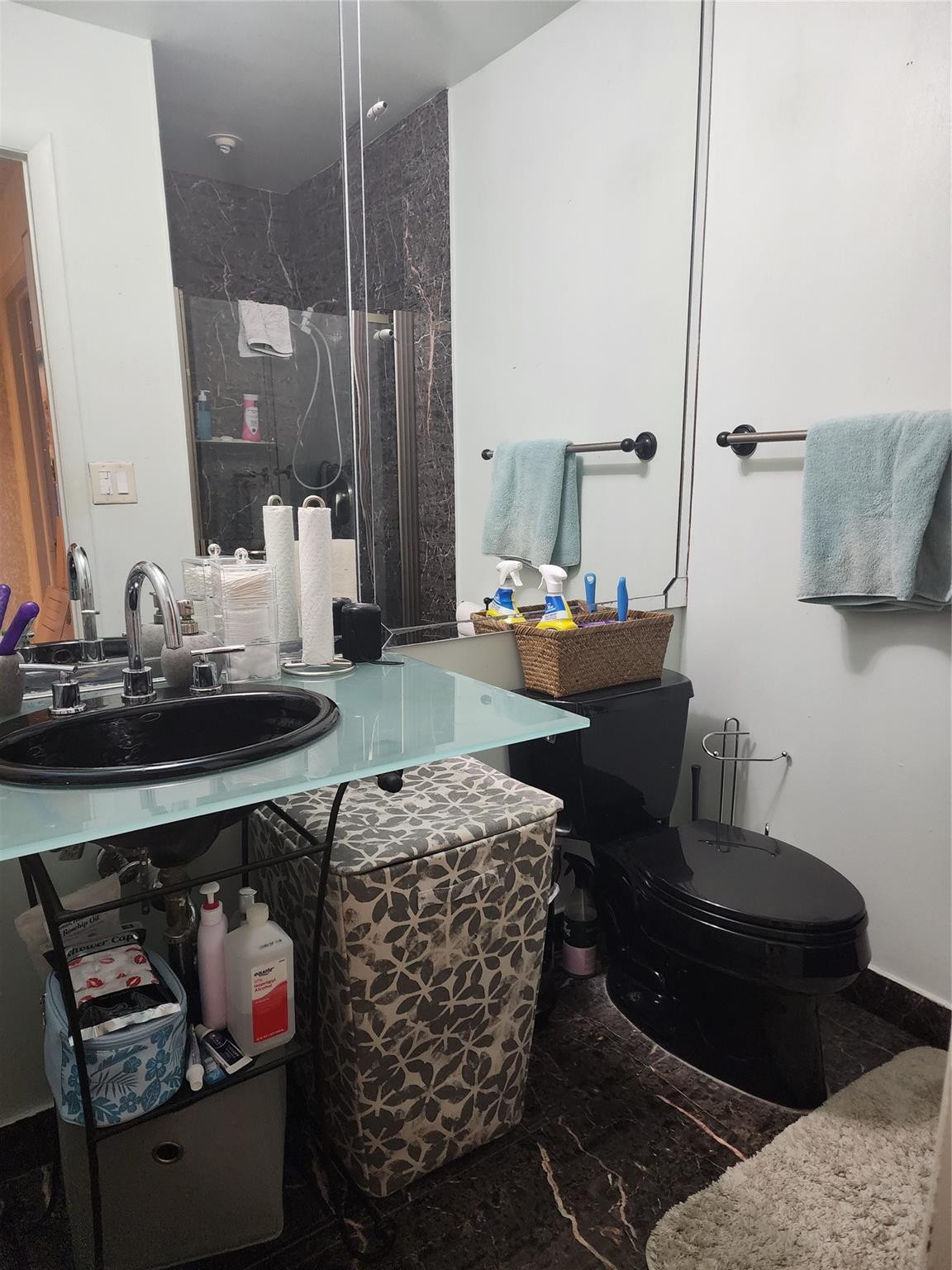 8705 HAMPSHIRE DR CONDO - Residential
