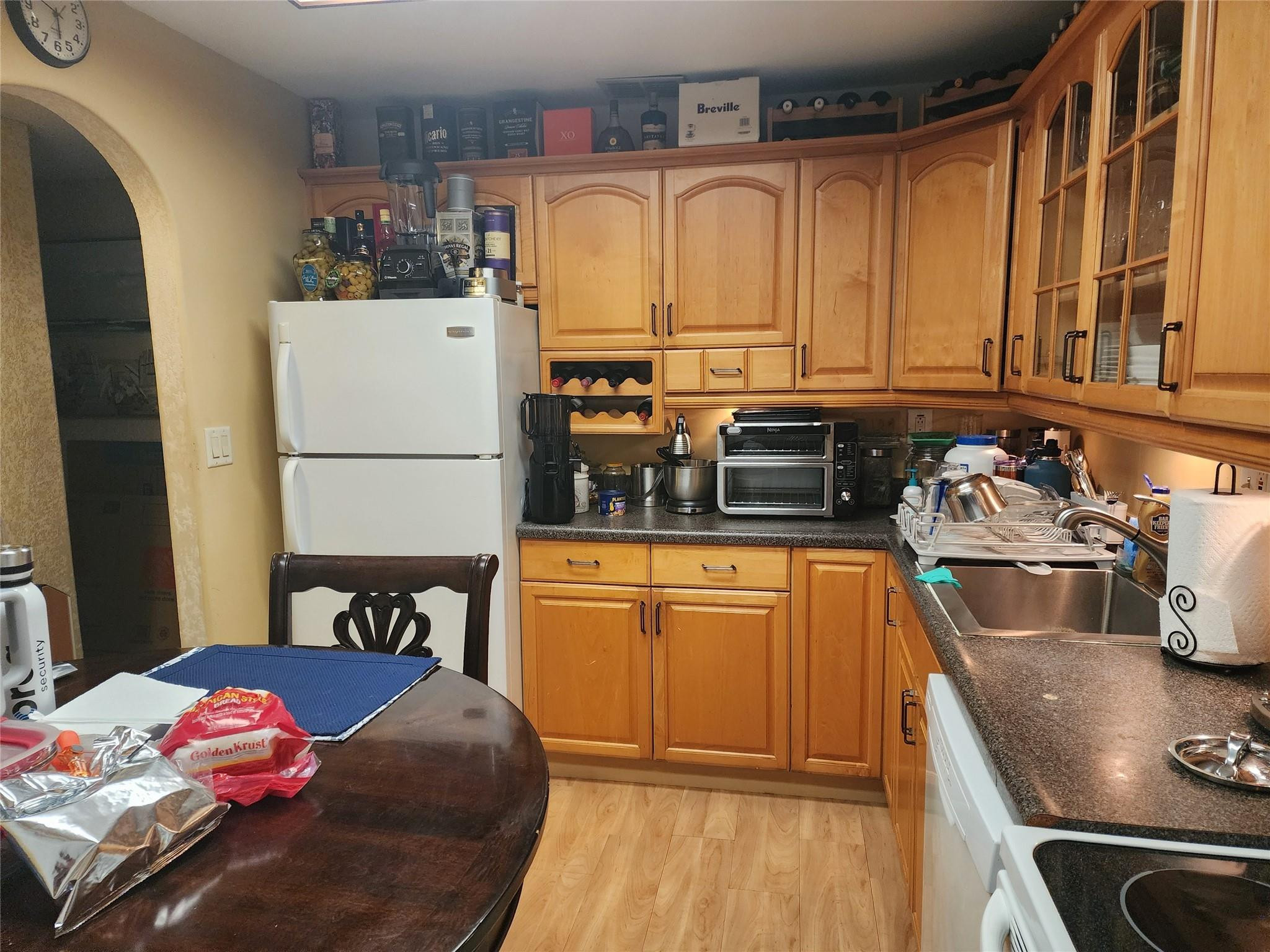 8705 HAMPSHIRE DR CONDO - Residential