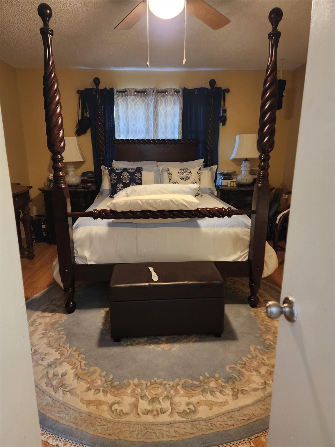 8705 HAMPSHIRE DR CONDO - Residential