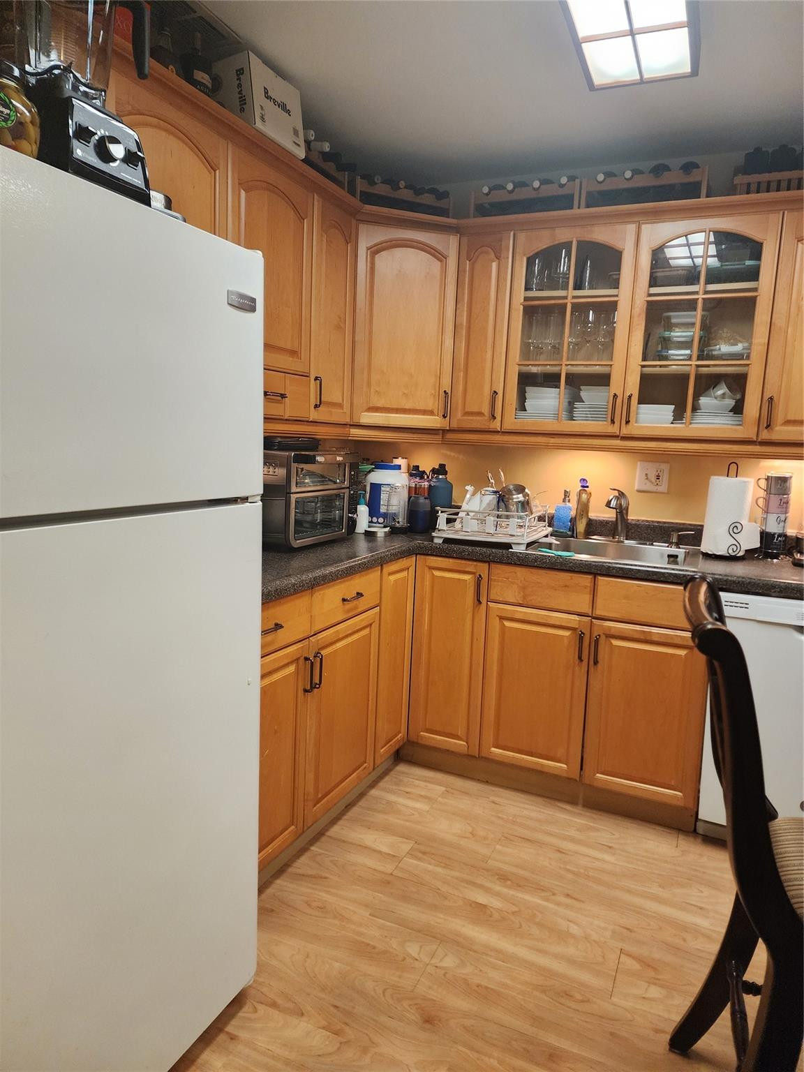 8705 HAMPSHIRE DR CONDO - Residential