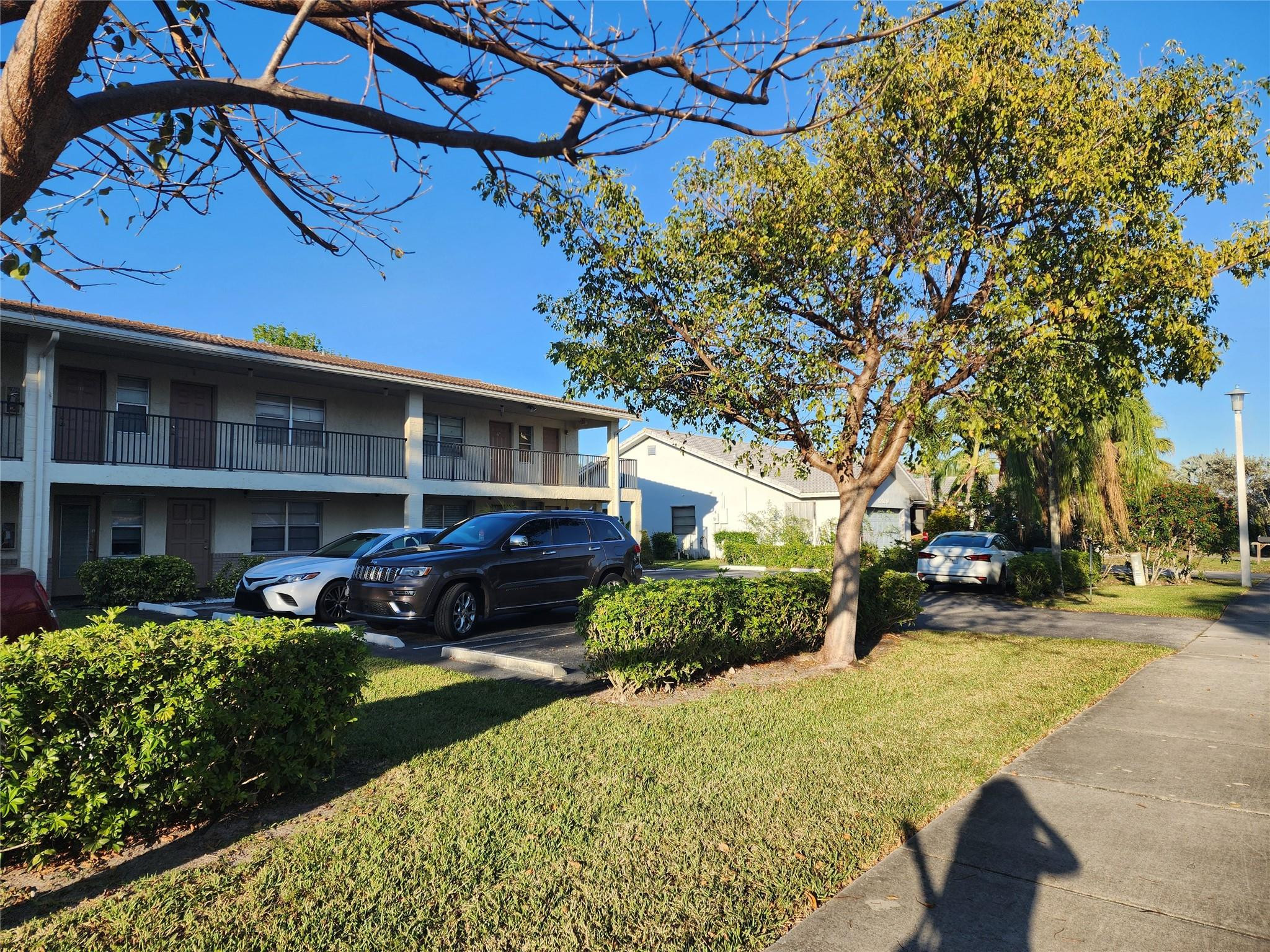 8705 HAMPSHIRE DR CONDO - Residential
