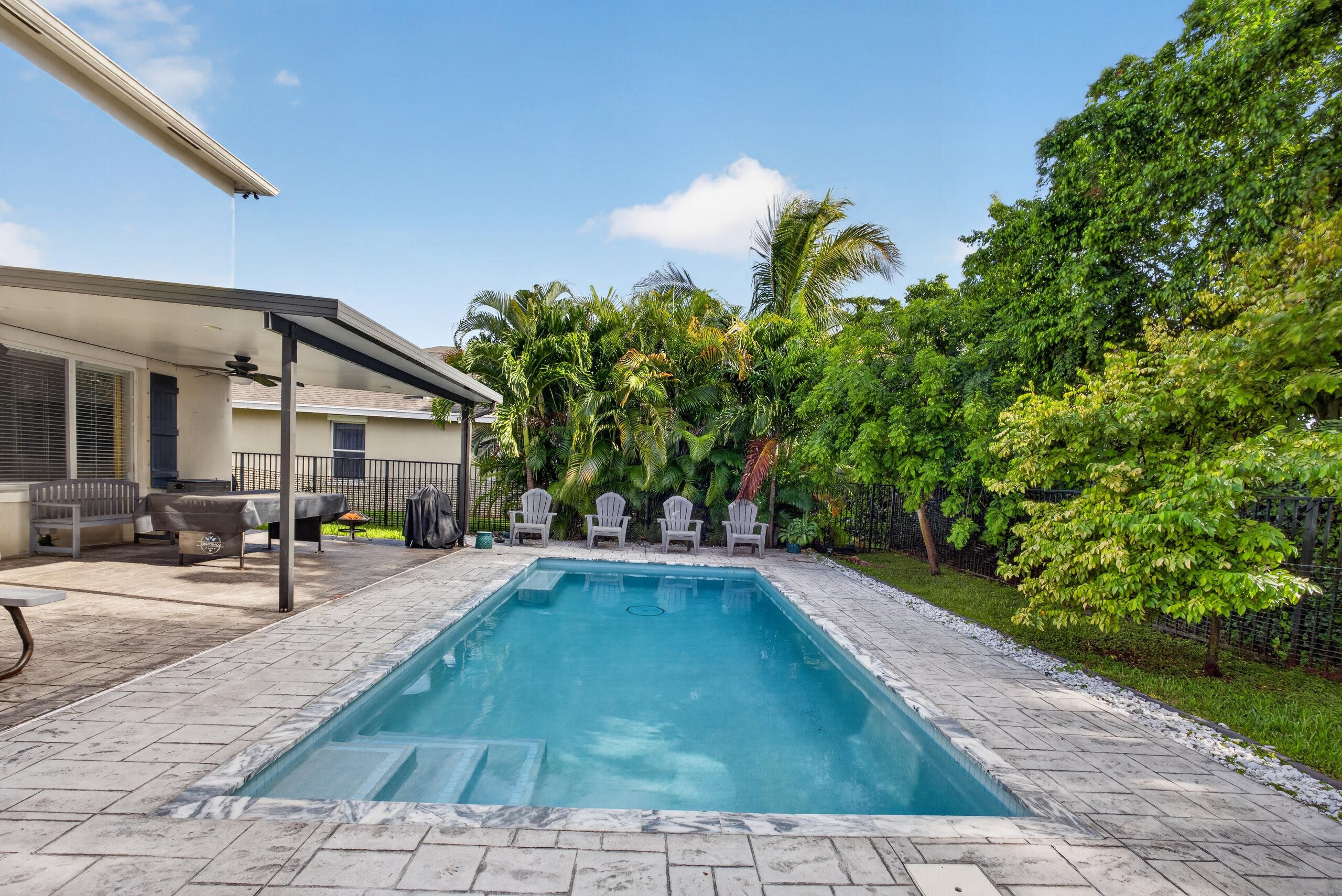 WHITNEY PARK - Residential