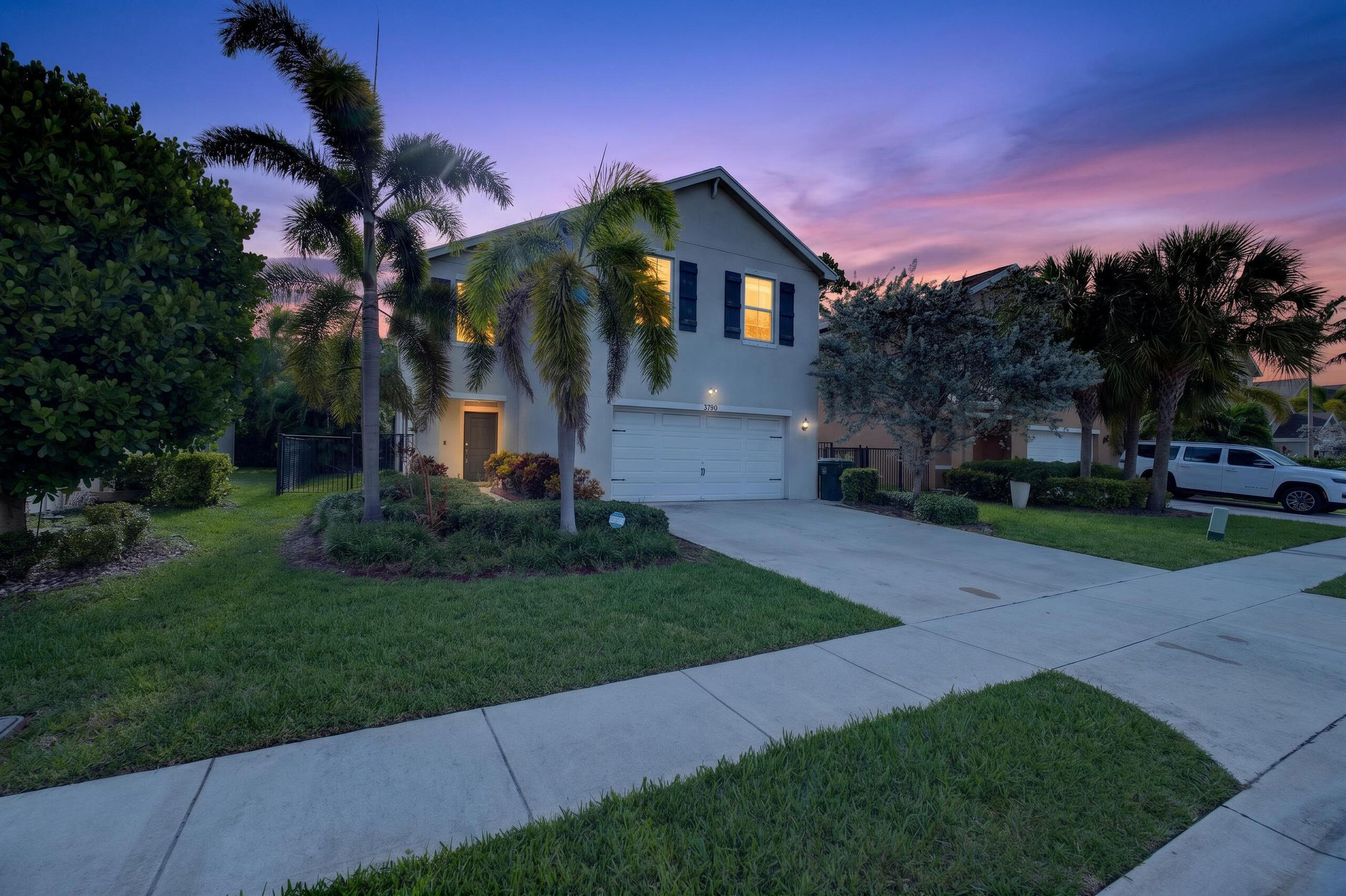 WHITNEY PARK - Residential