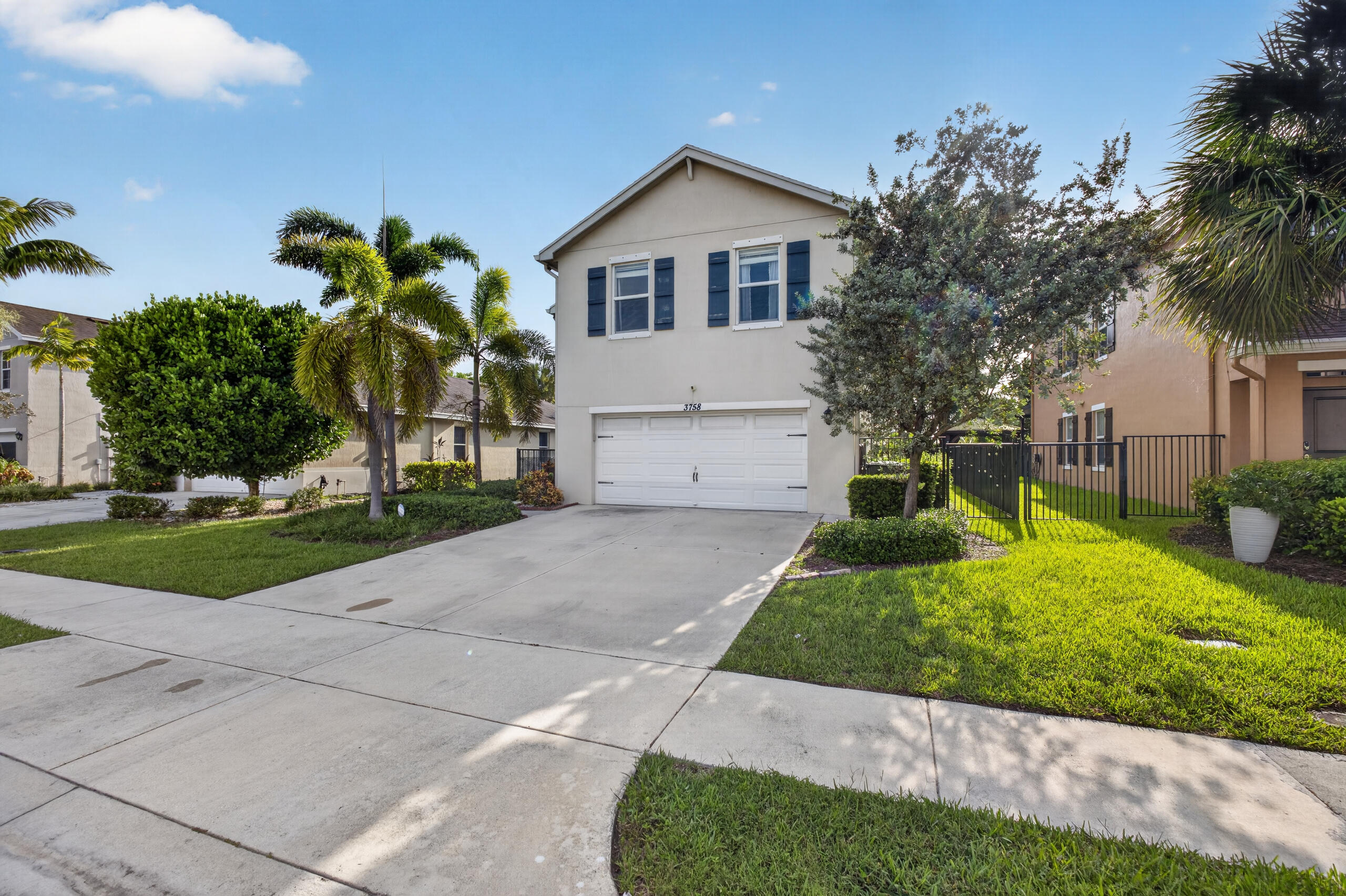 WHITNEY PARK - Residential