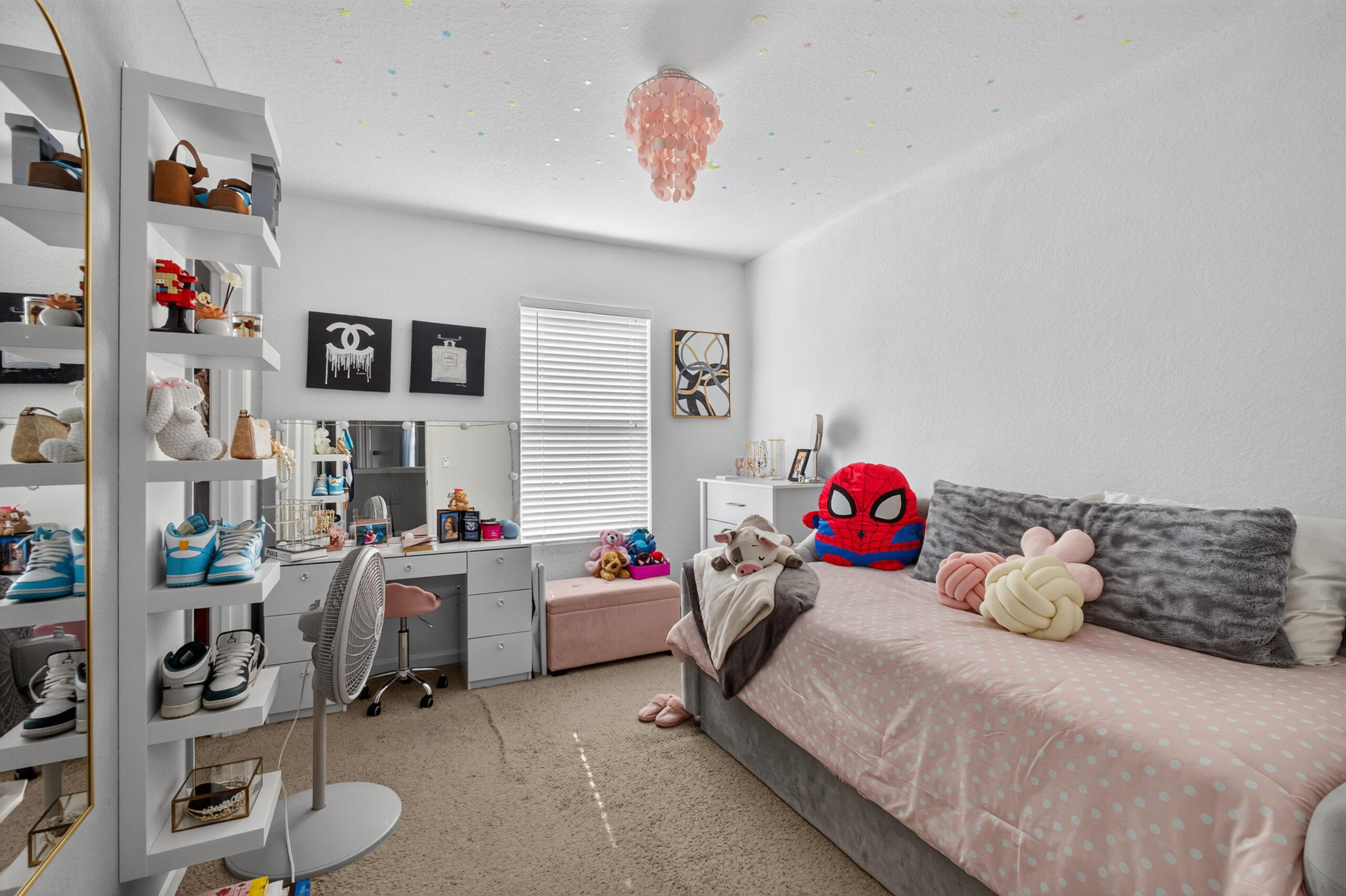WHITNEY PARK - Residential