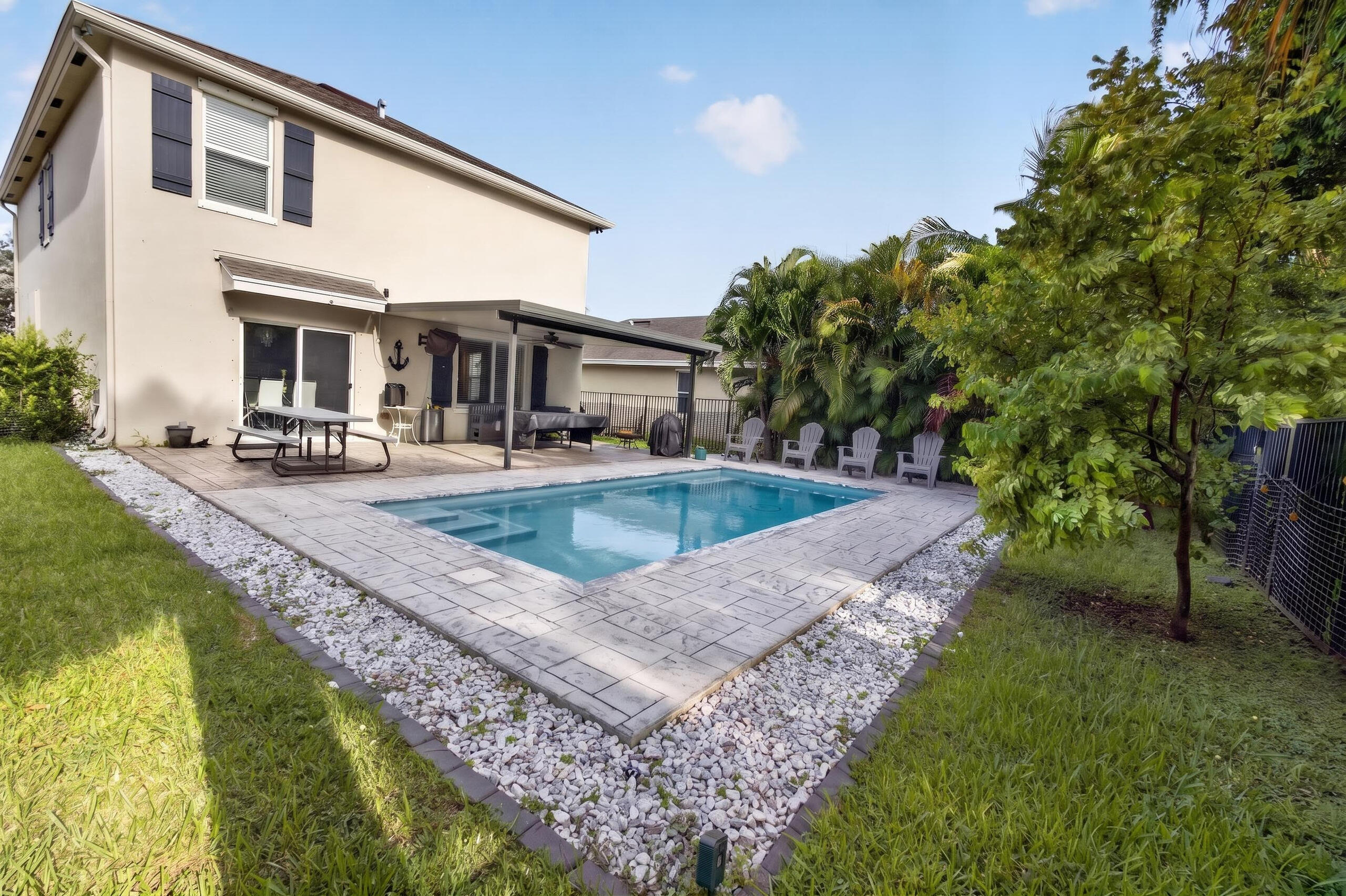 WHITNEY PARK - Residential