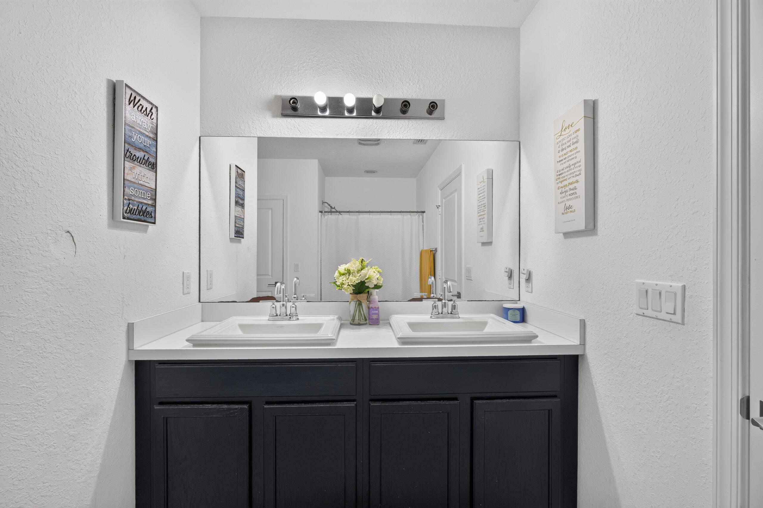 WHITNEY PARK - Residential