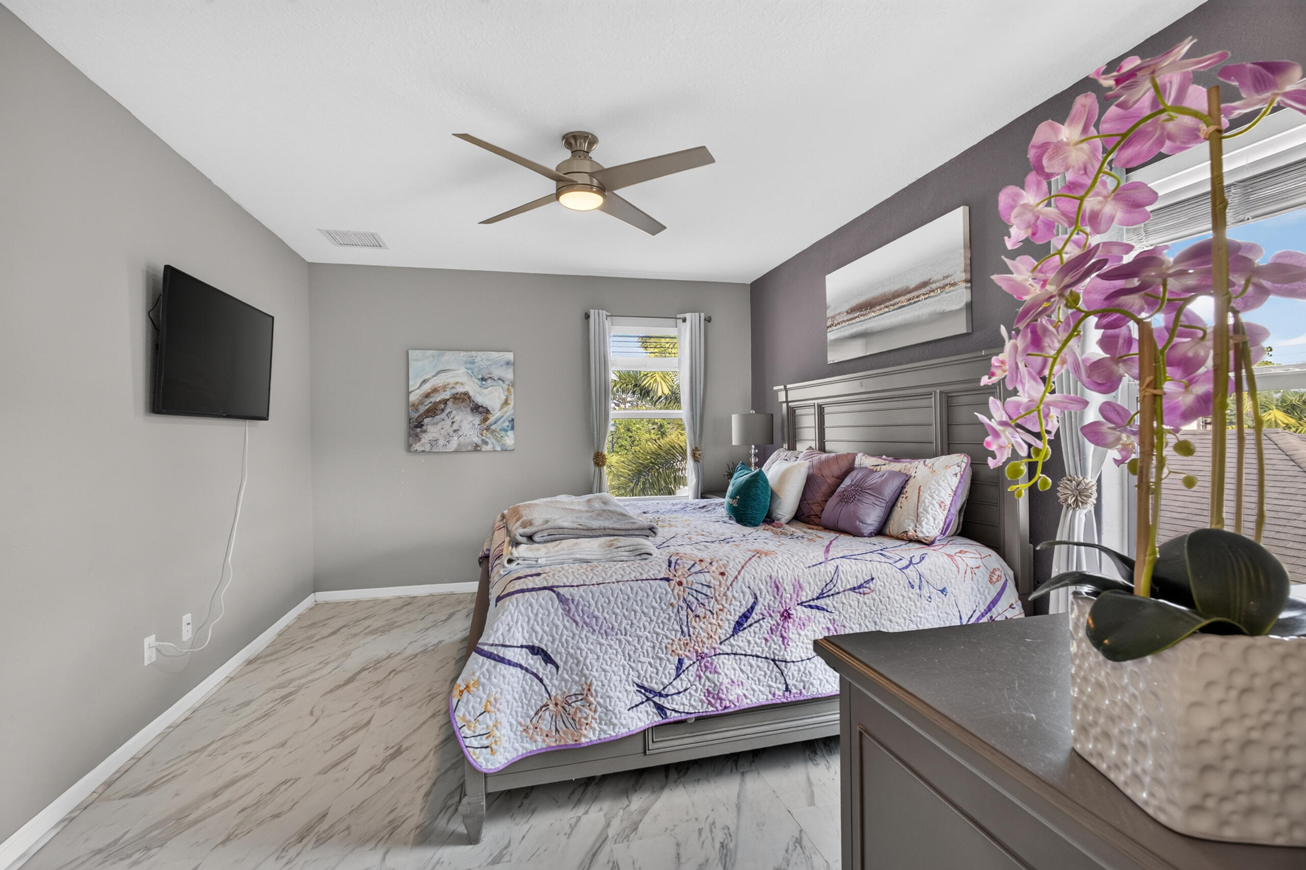 WHITNEY PARK - Residential