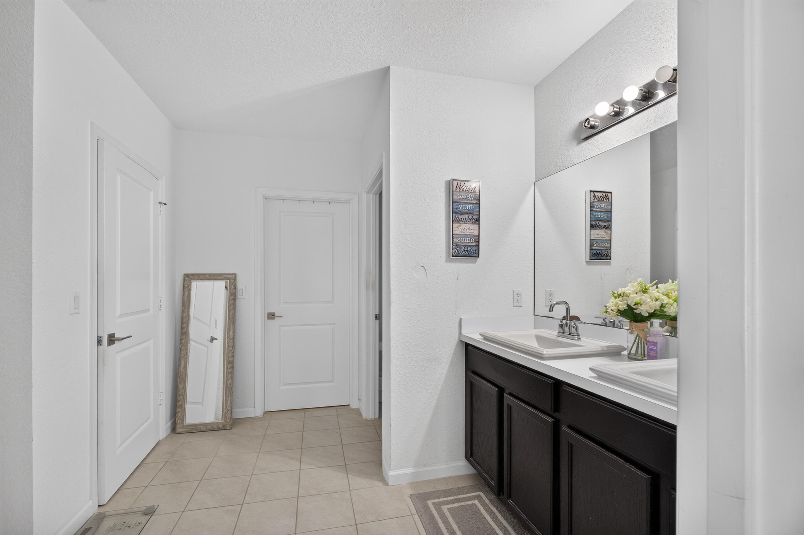 WHITNEY PARK - Residential