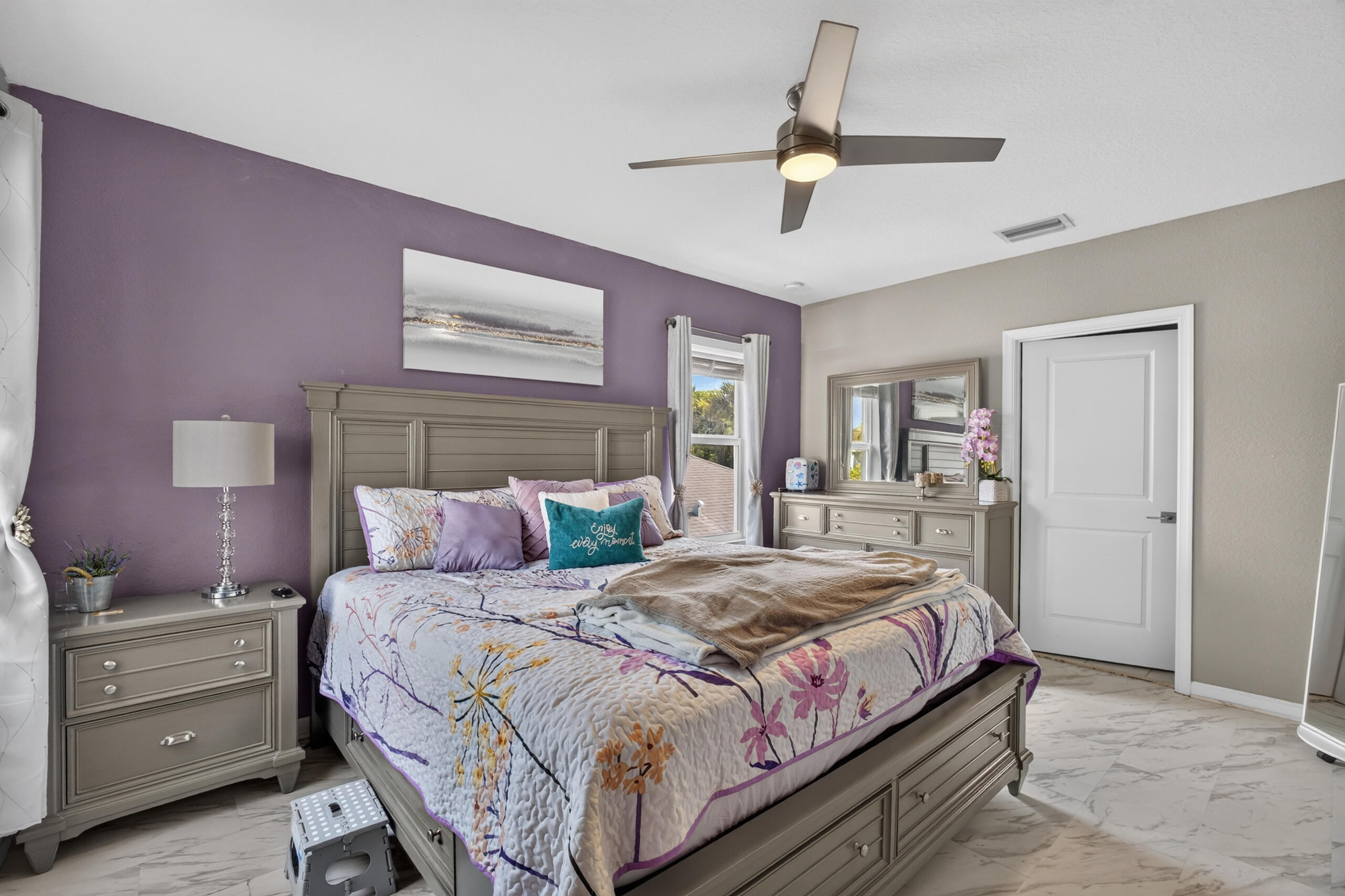 WHITNEY PARK - Residential