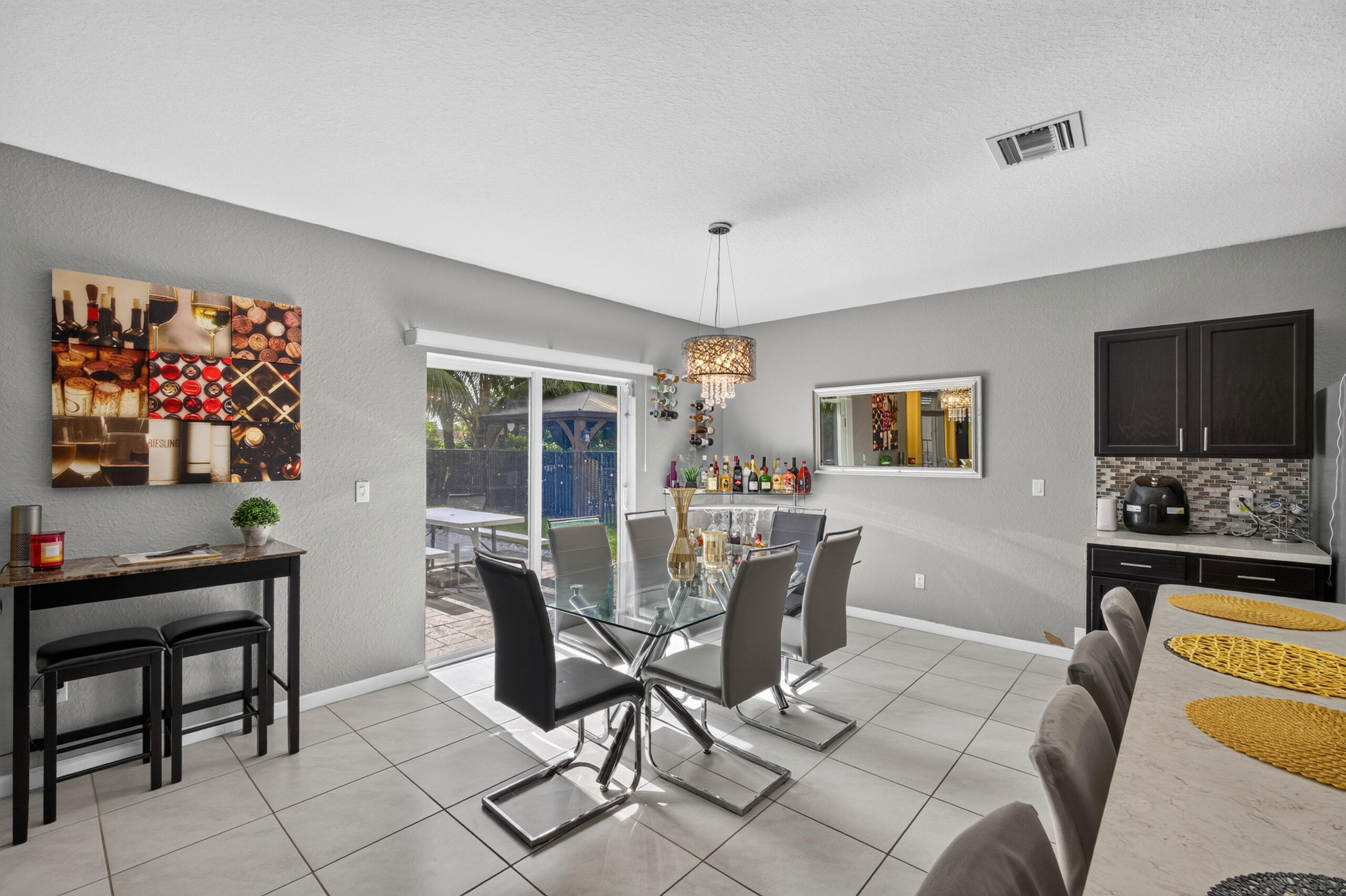 WHITNEY PARK - Residential