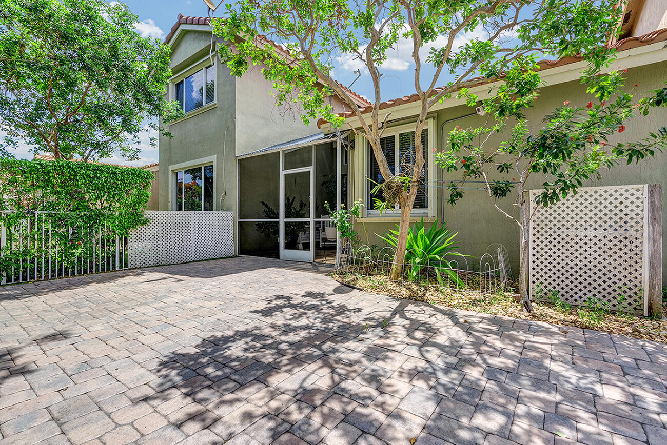 HERON BAY FOUR - Residential