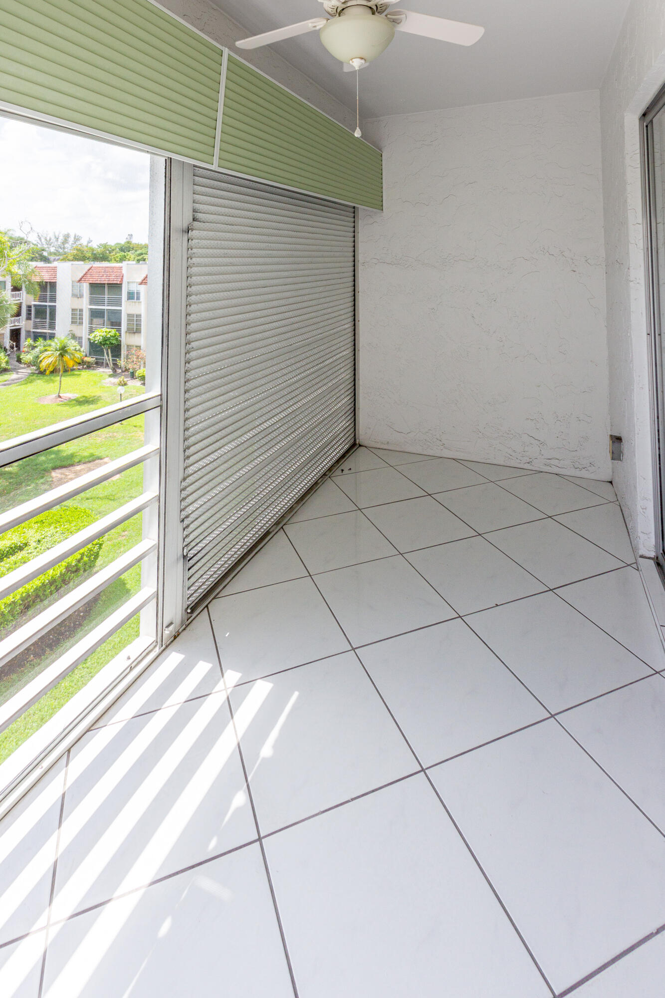 LAS VISTAS H IN INVERRARY CONDO - Residential