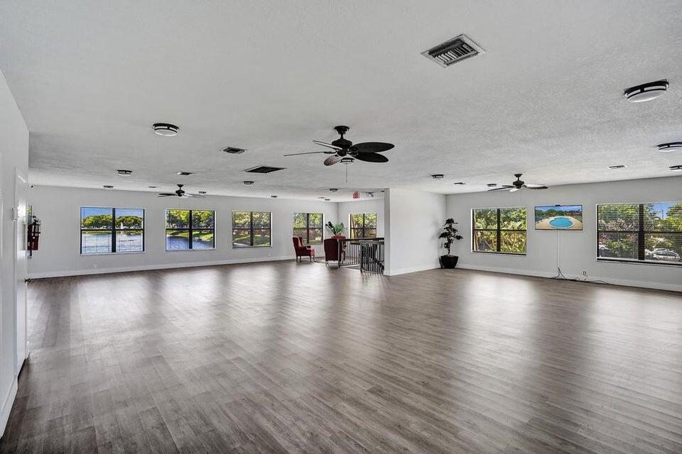 SPRINGDALE HOMES - Residential