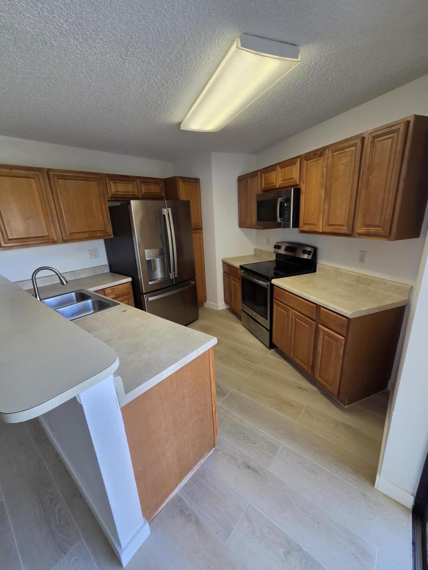 SPRINGDALE HOMES - Residential