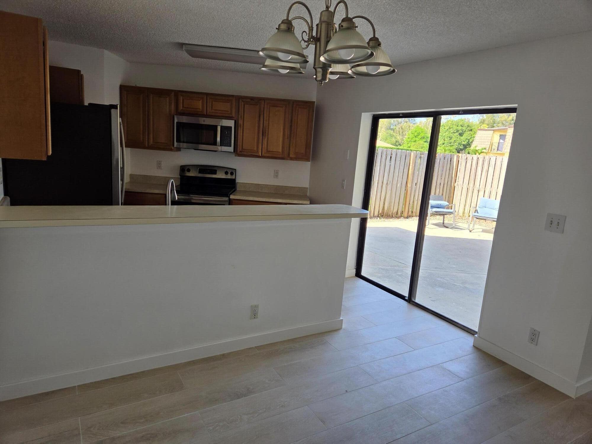 SPRINGDALE HOMES - Residential