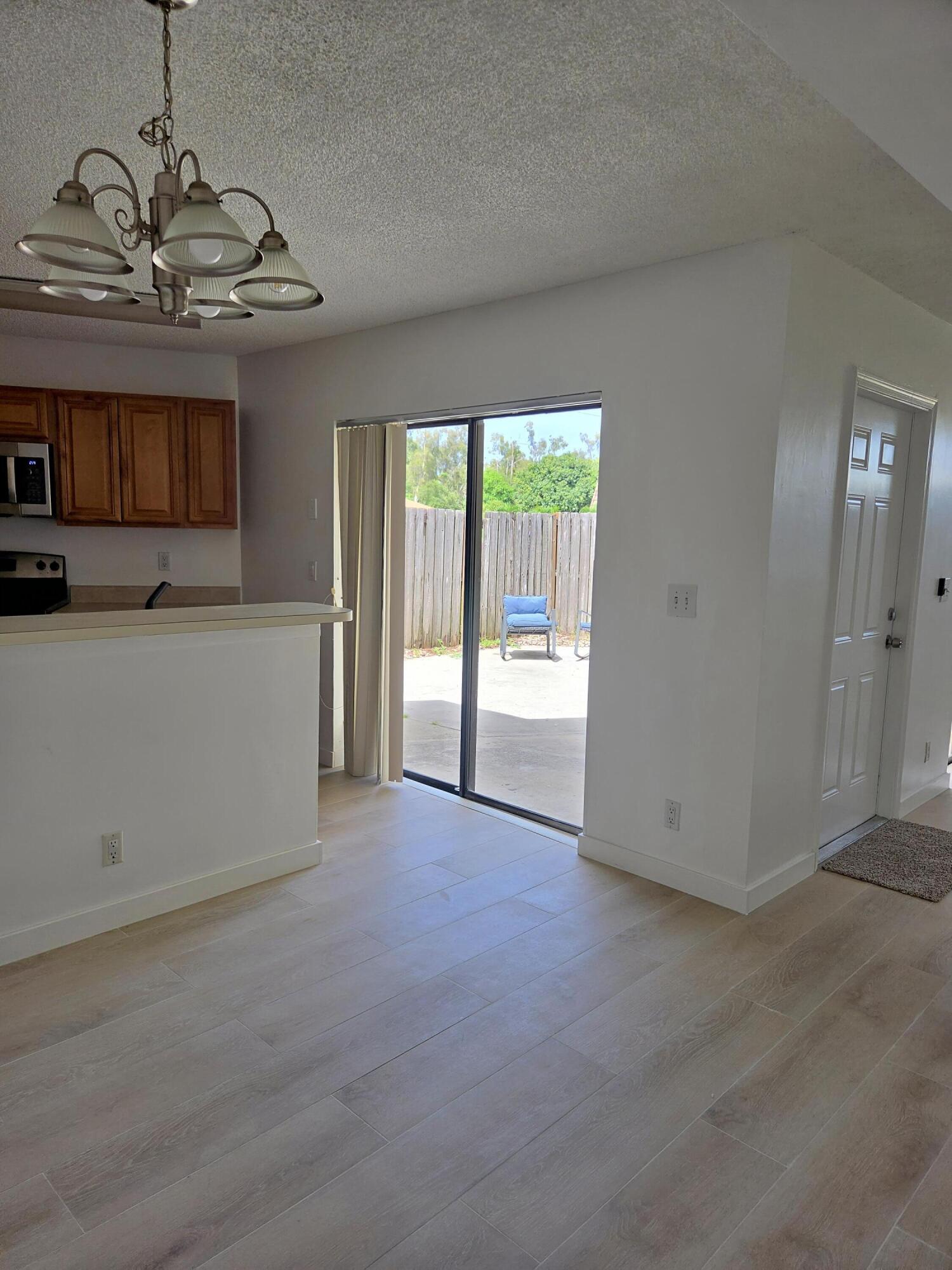 SPRINGDALE HOMES - Residential