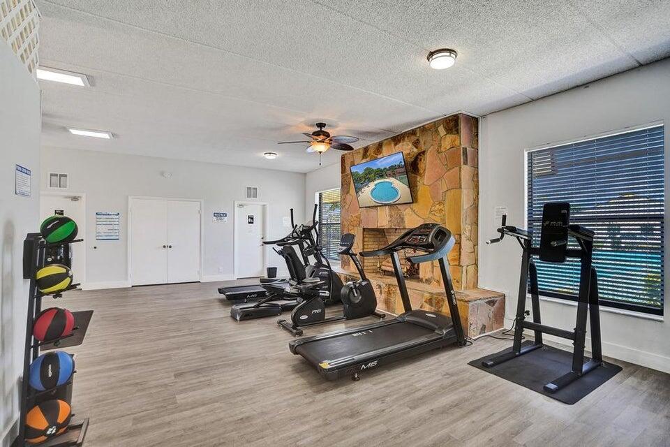 SPRINGDALE HOMES - Residential
