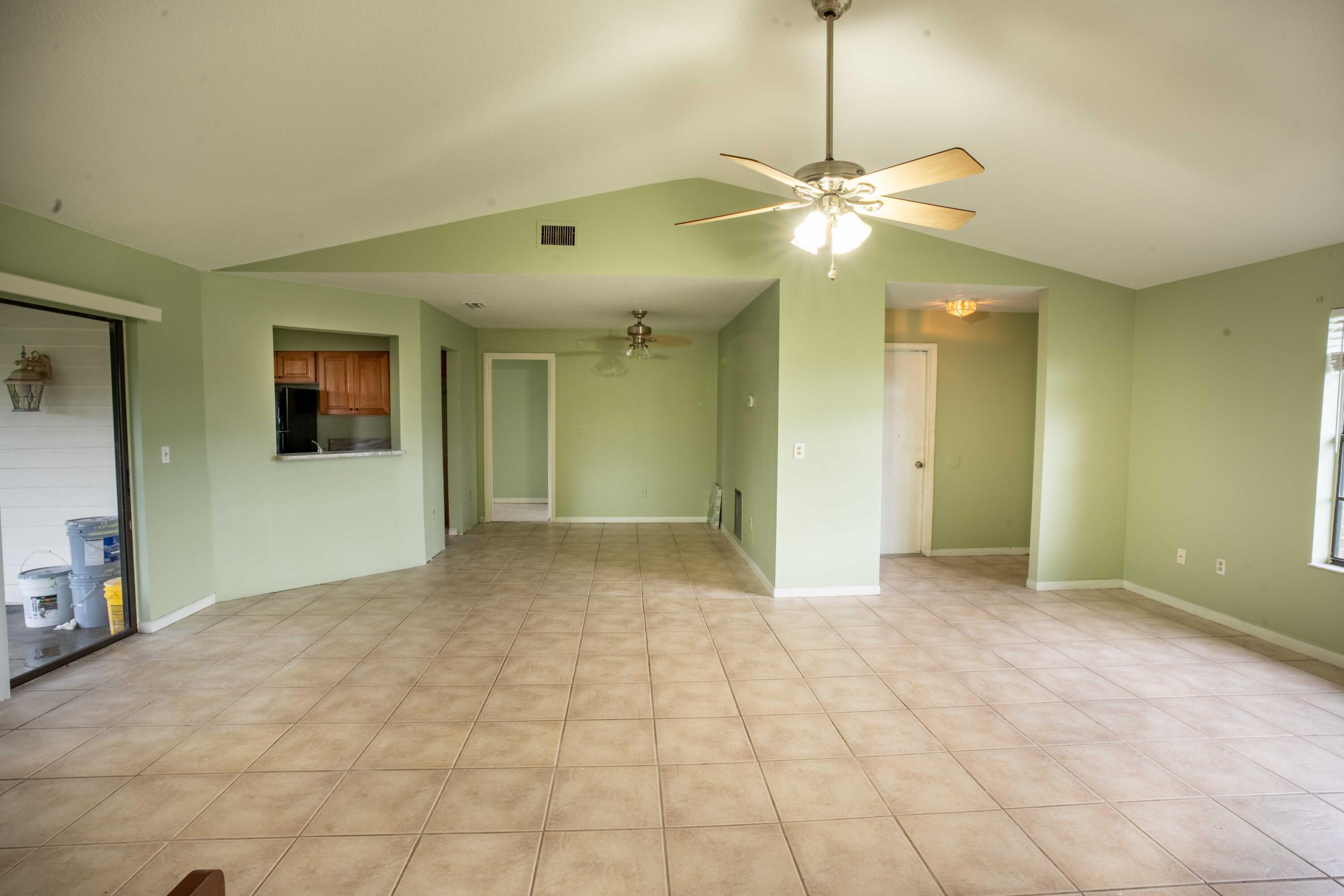 PORT ST LUCIE SECTION 19 - Residential Lease