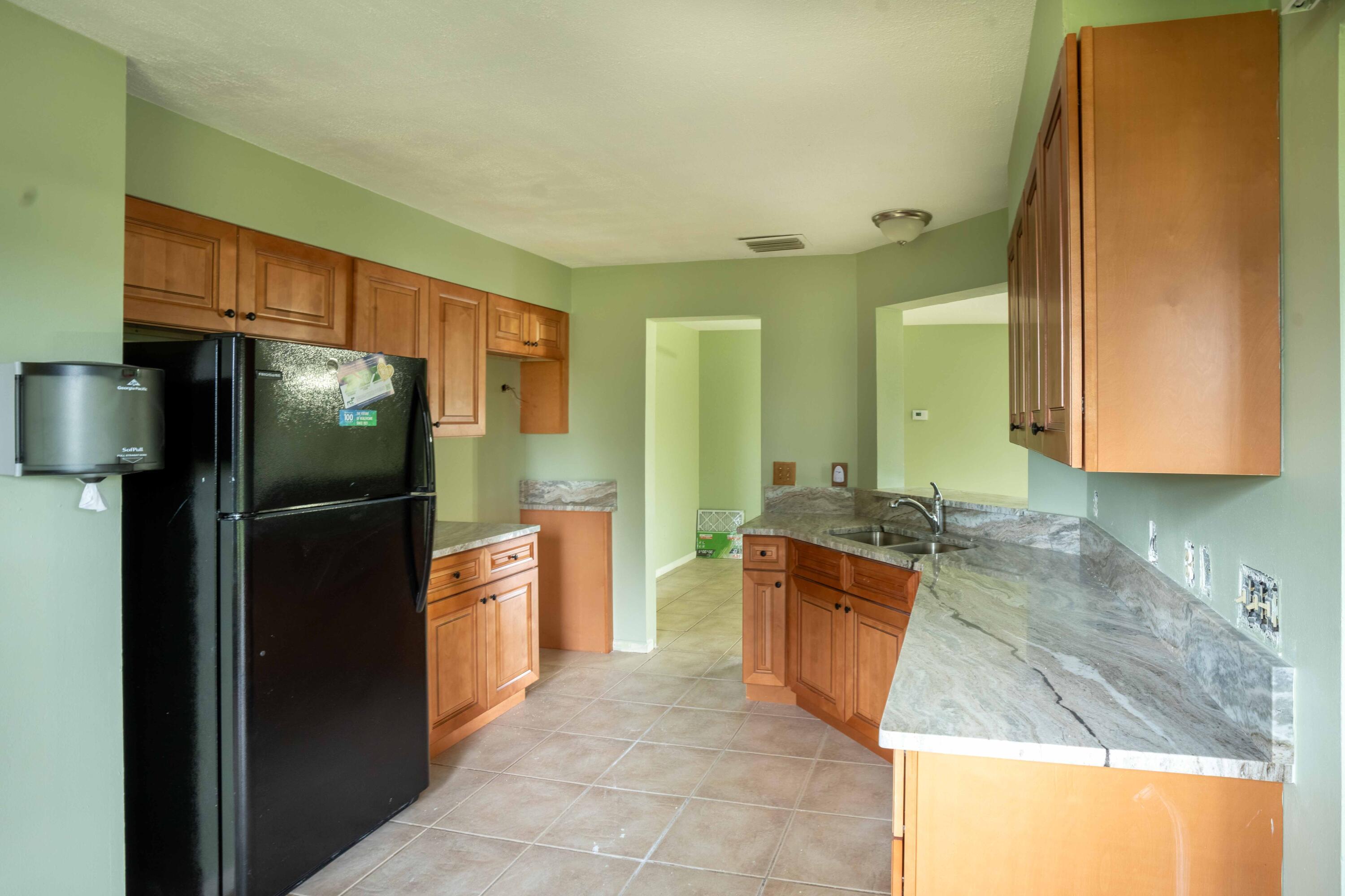 PORT ST LUCIE SECTION 19 - Residential Lease