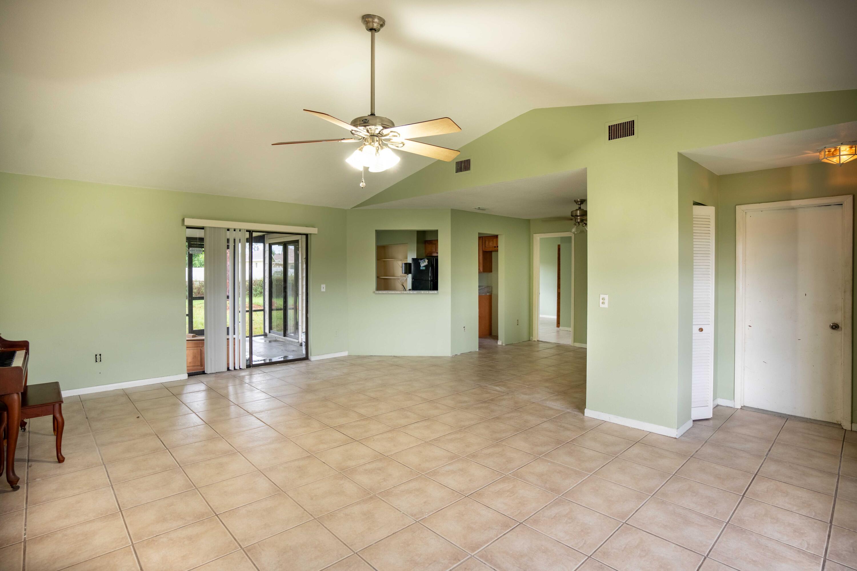 PORT ST LUCIE SECTION 19 - Residential Lease