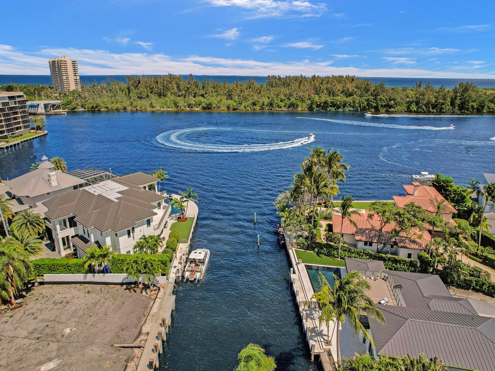 LAKE ROGERS - Residential