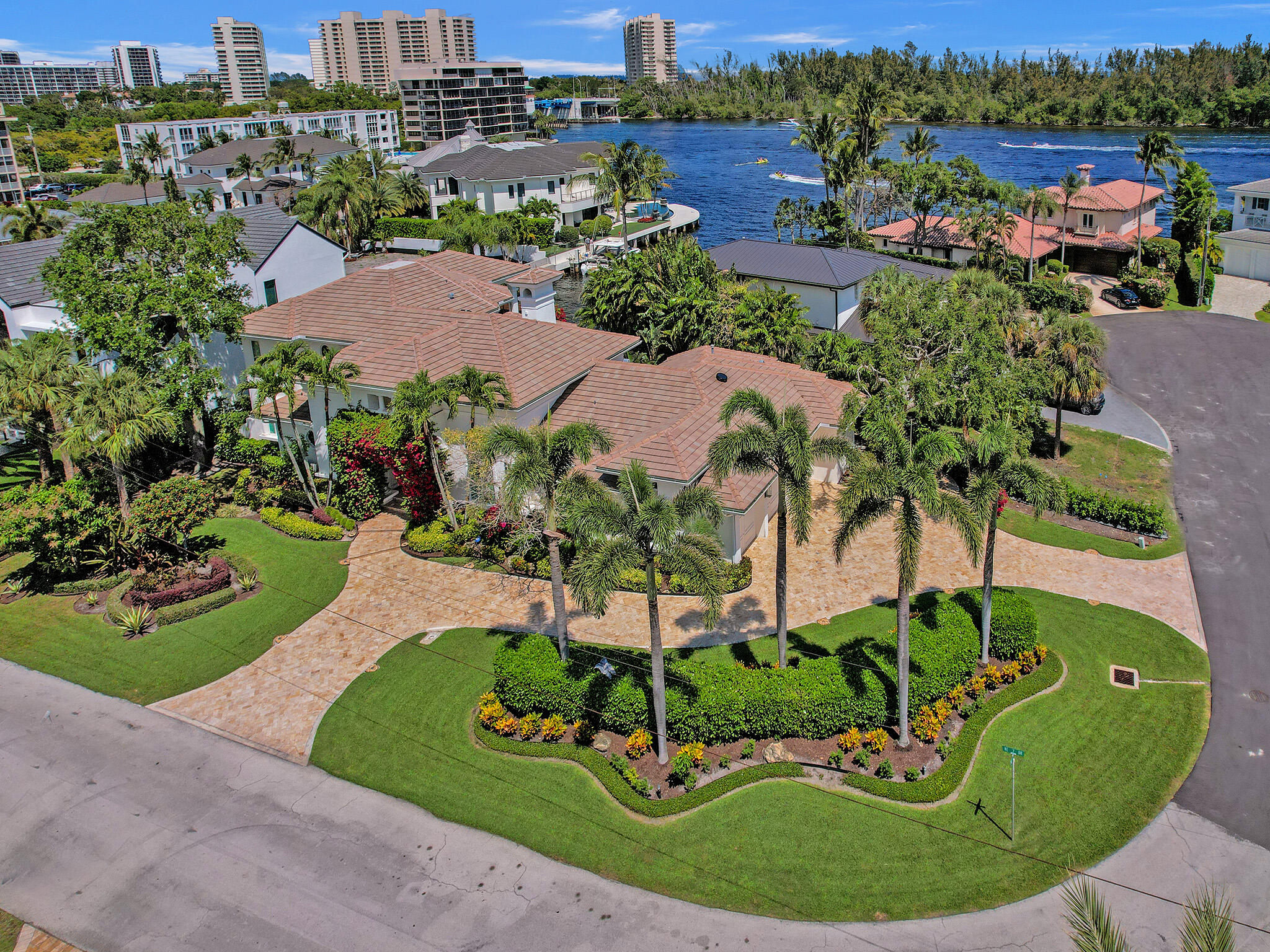 LAKE ROGERS - Residential