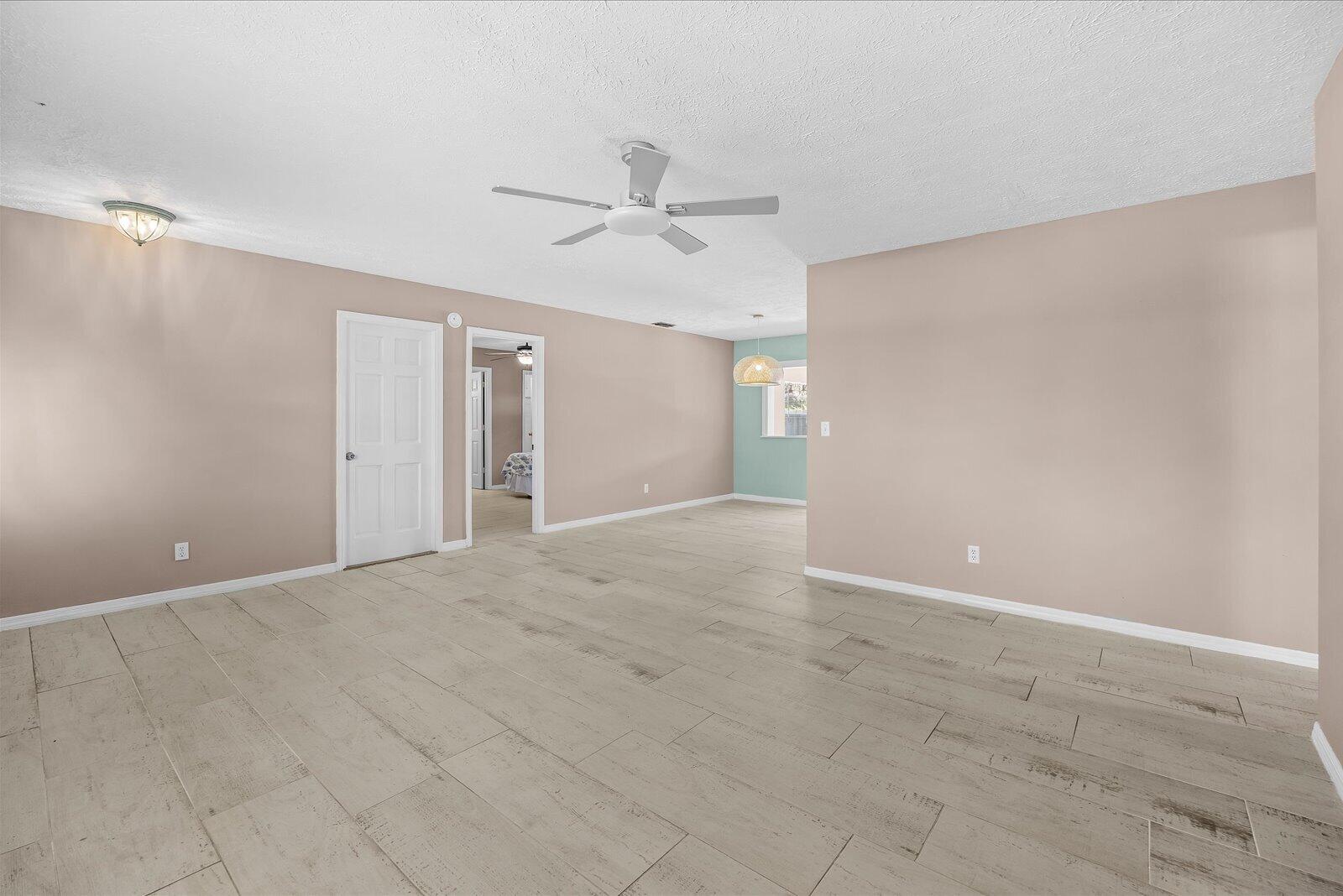 JENSEN PARK ESTATES - Residential Lease