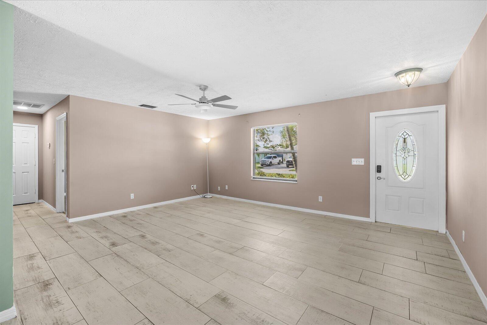 JENSEN PARK ESTATES - Residential Lease