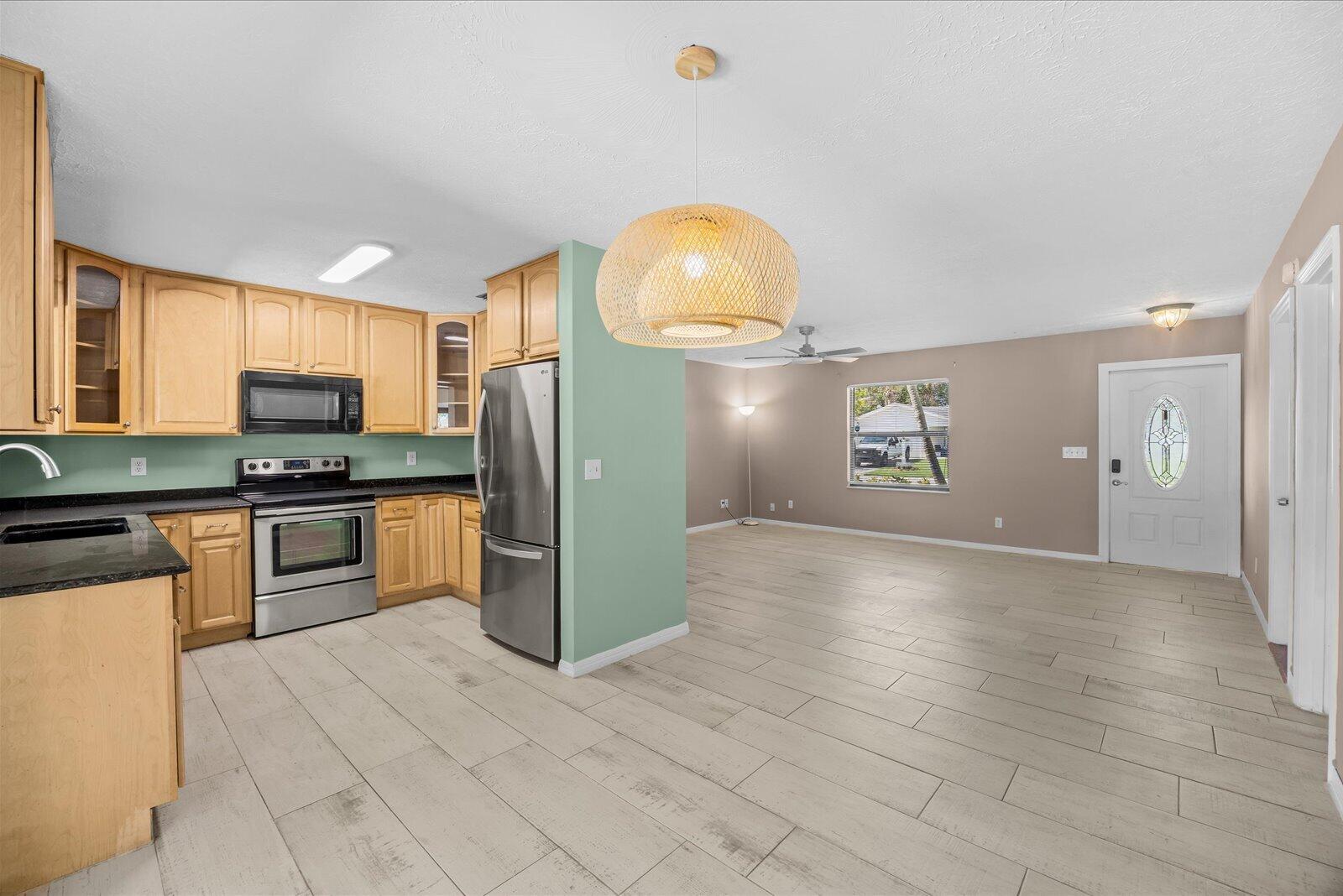 JENSEN PARK ESTATES - Residential Lease