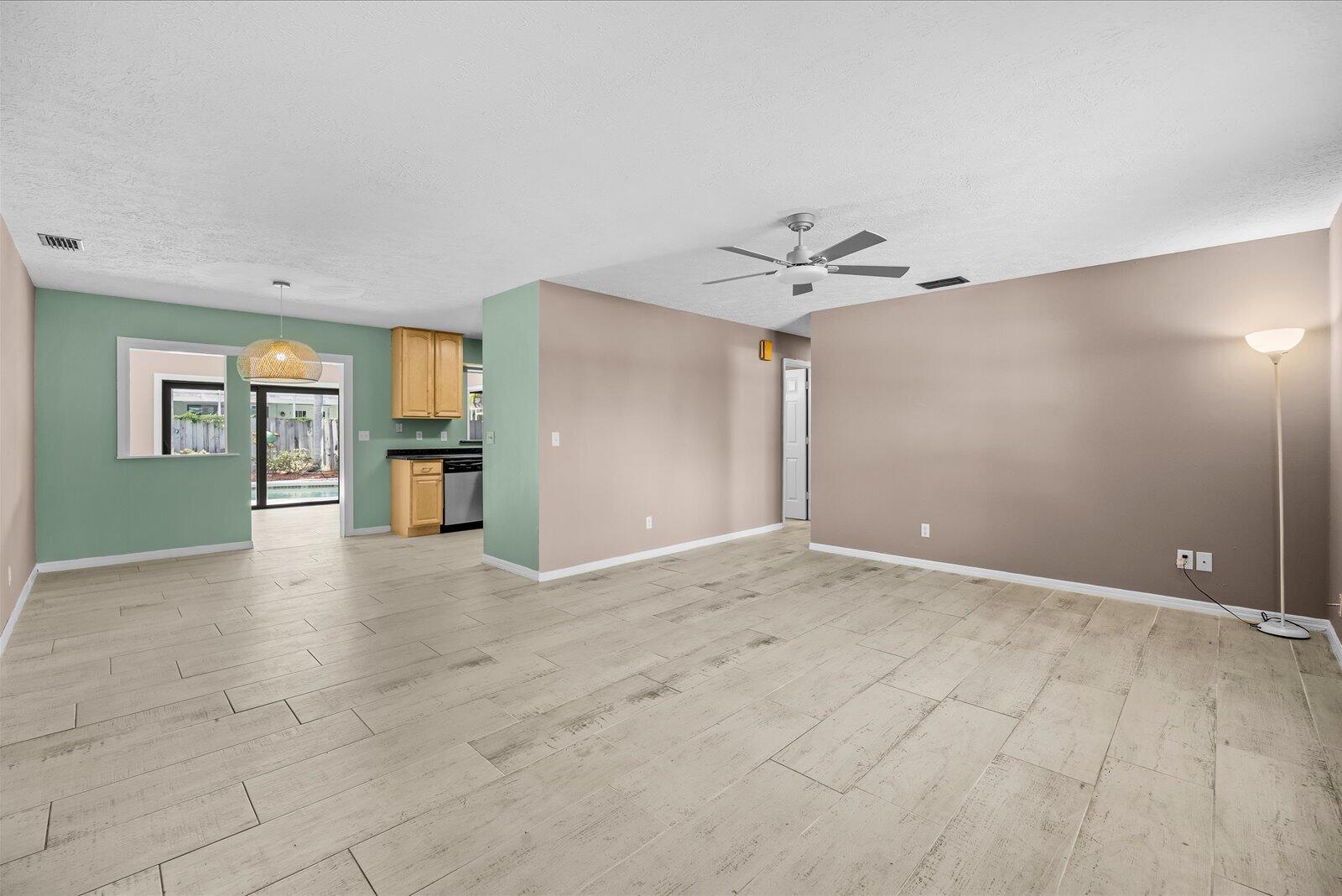 JENSEN PARK ESTATES - Residential Lease
