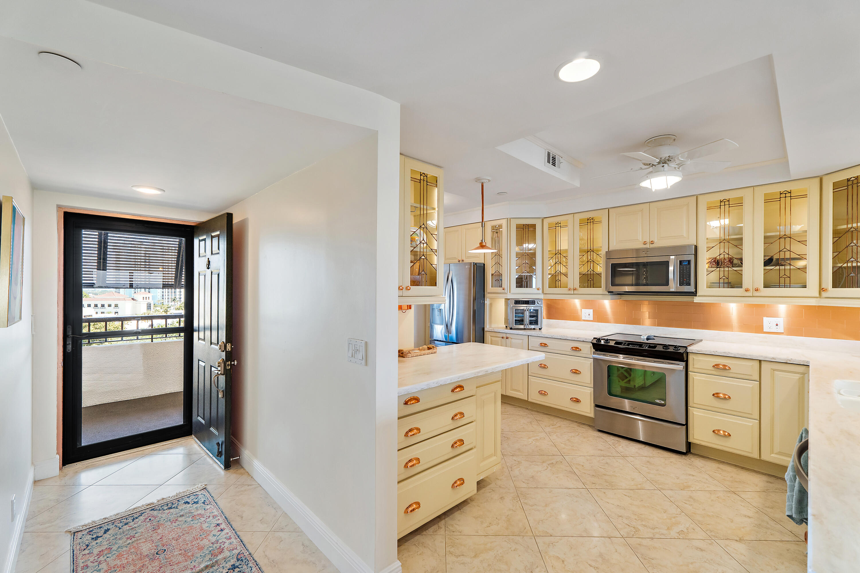 GOVERNORS POINTE CONDO - Residential