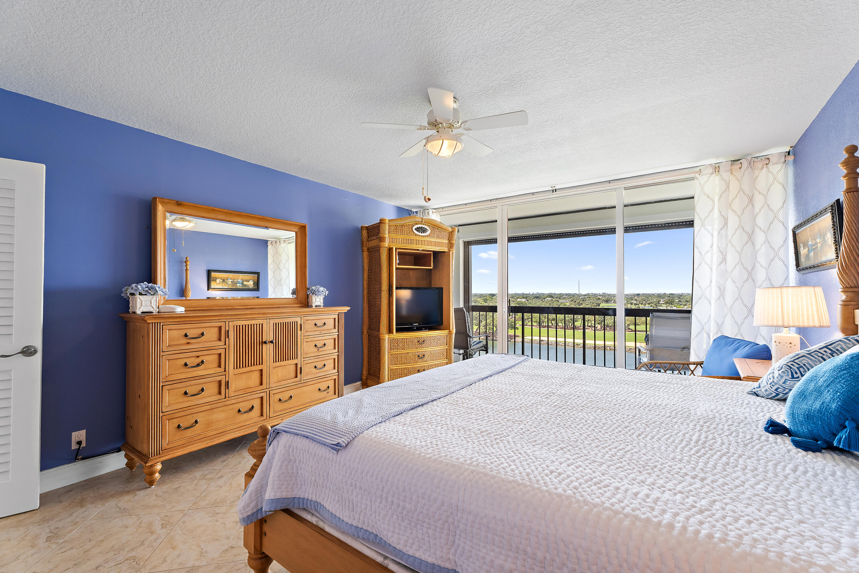 GOVERNORS POINTE CONDO - Residential