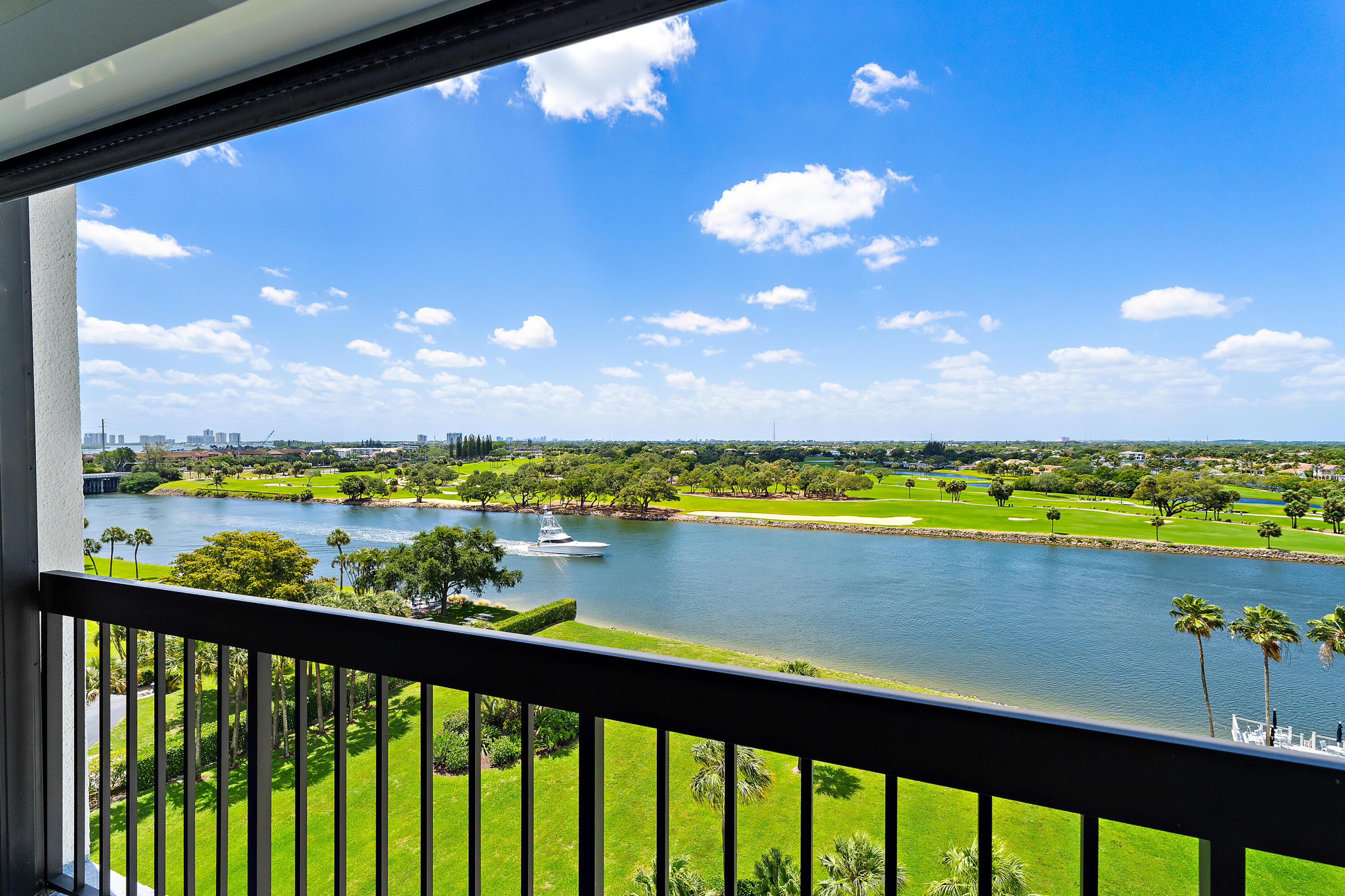 GOVERNORS POINTE CONDO - Residential