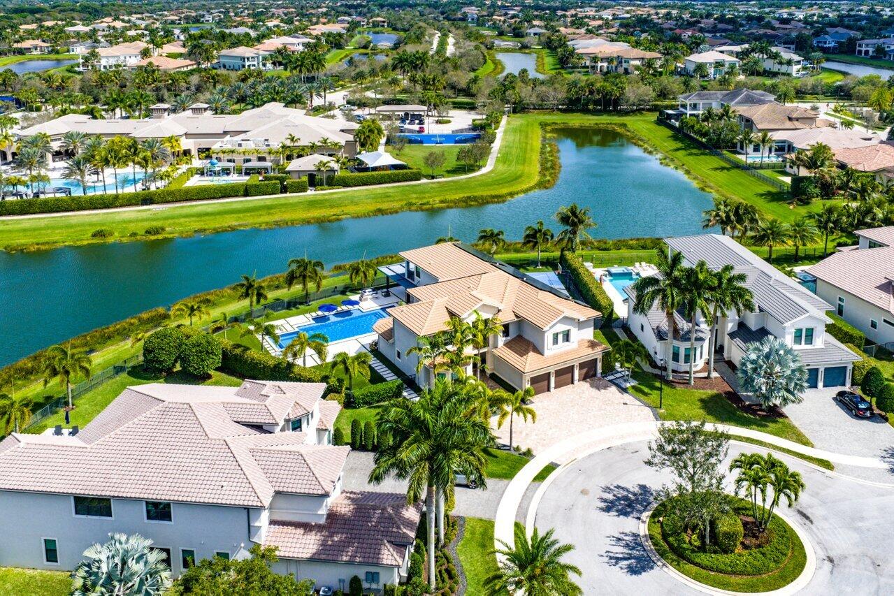 SEVEN BRIDGES - Residential
