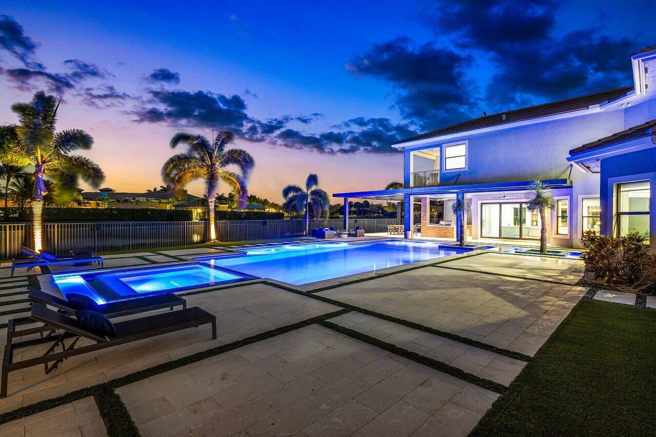 SEVEN BRIDGES - Residential