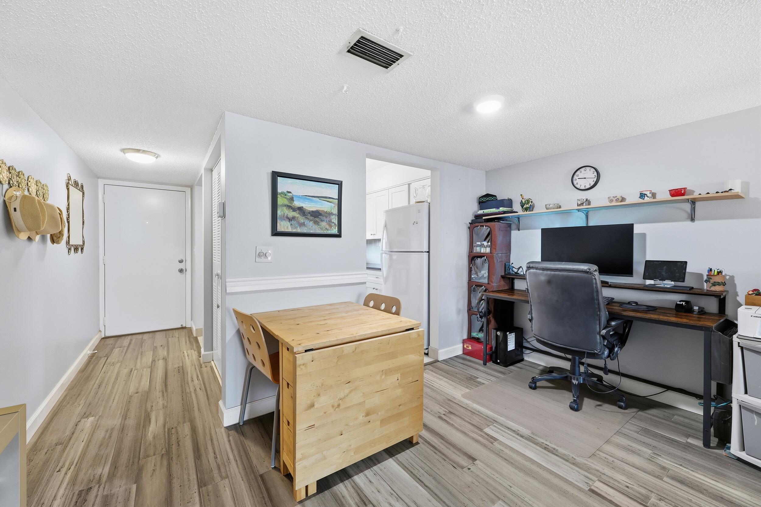 LITTLE CLUB CONDO - Residential