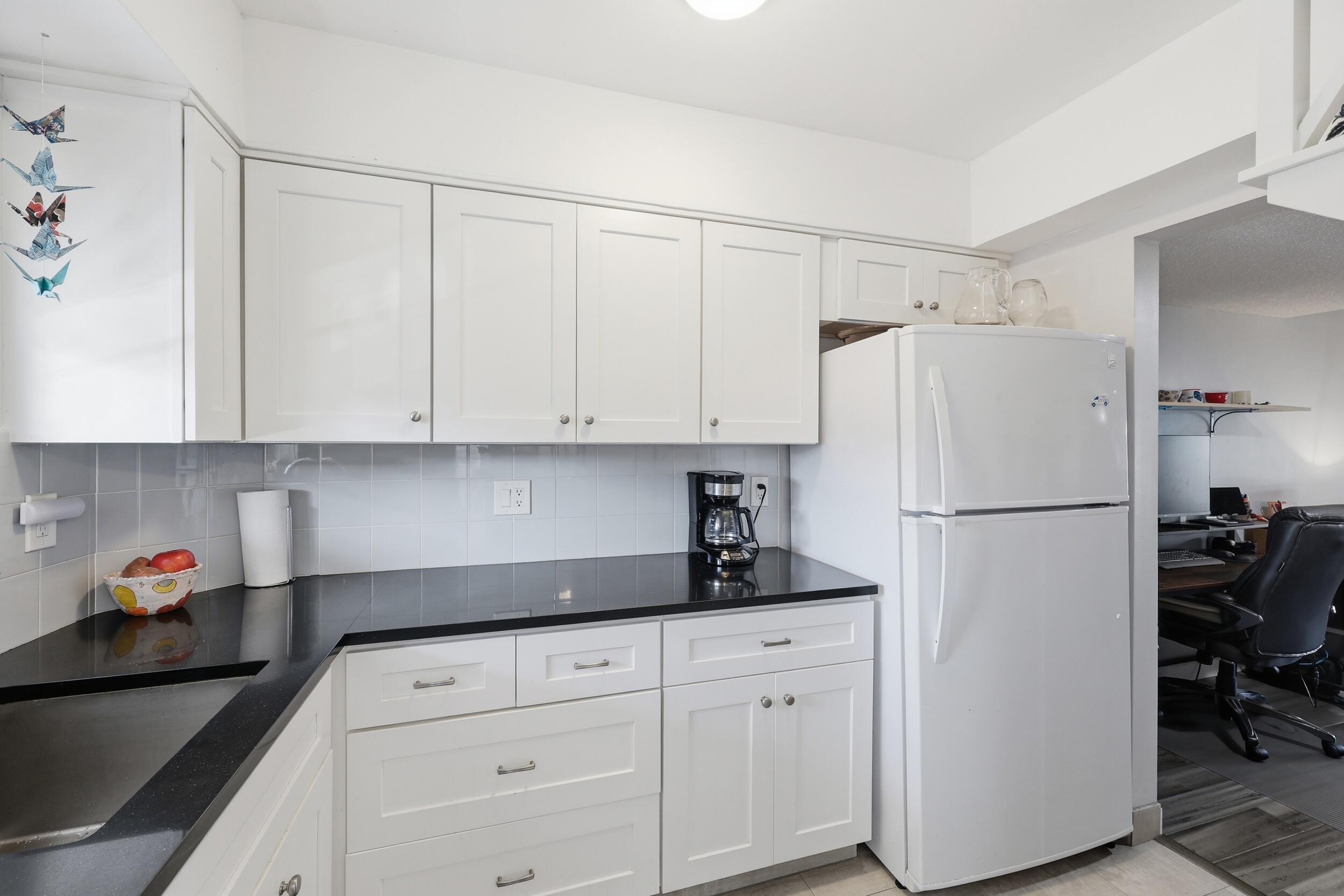 LITTLE CLUB CONDO - Residential