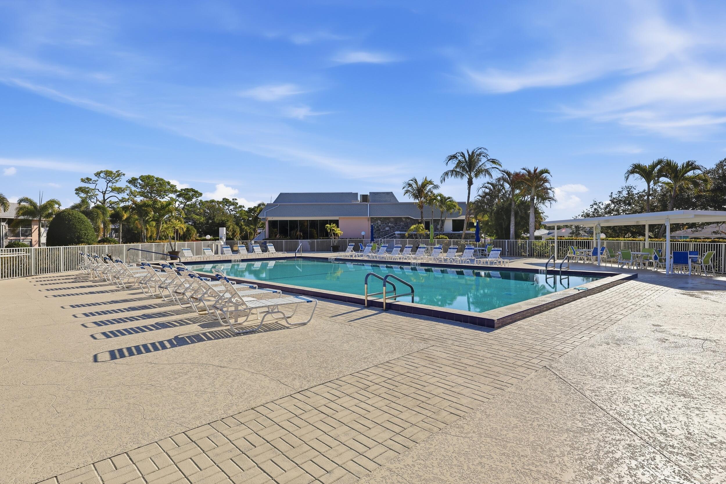 LITTLE CLUB CONDO - Residential