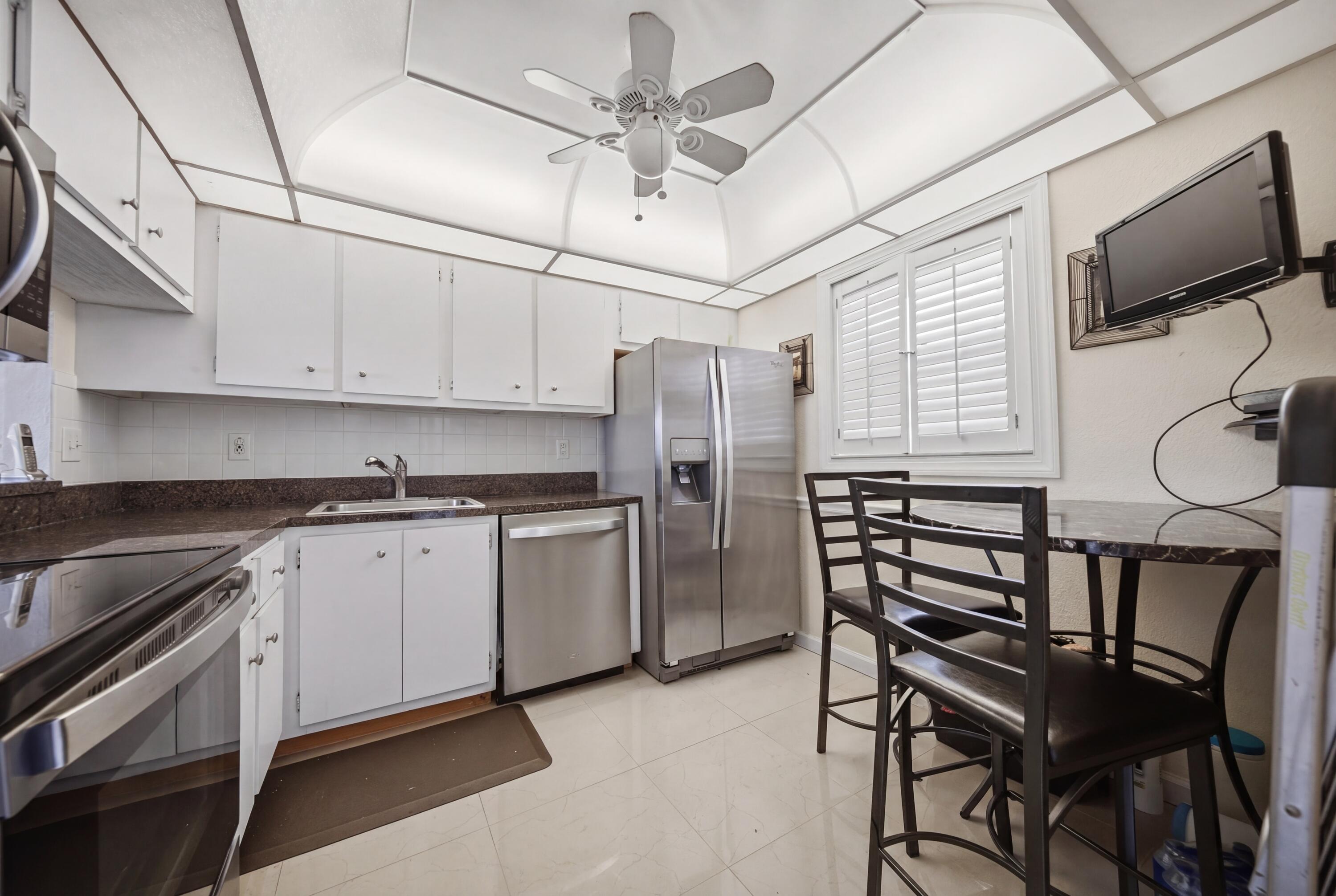 HOLIDAY SPRINGS VILLAGE 3 CONDO - Residential
