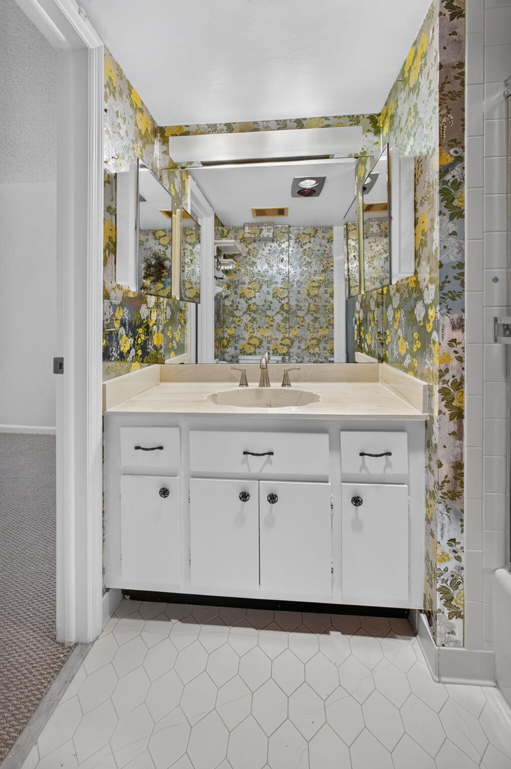 OLD PORT COVE CONDO ONE - Residential