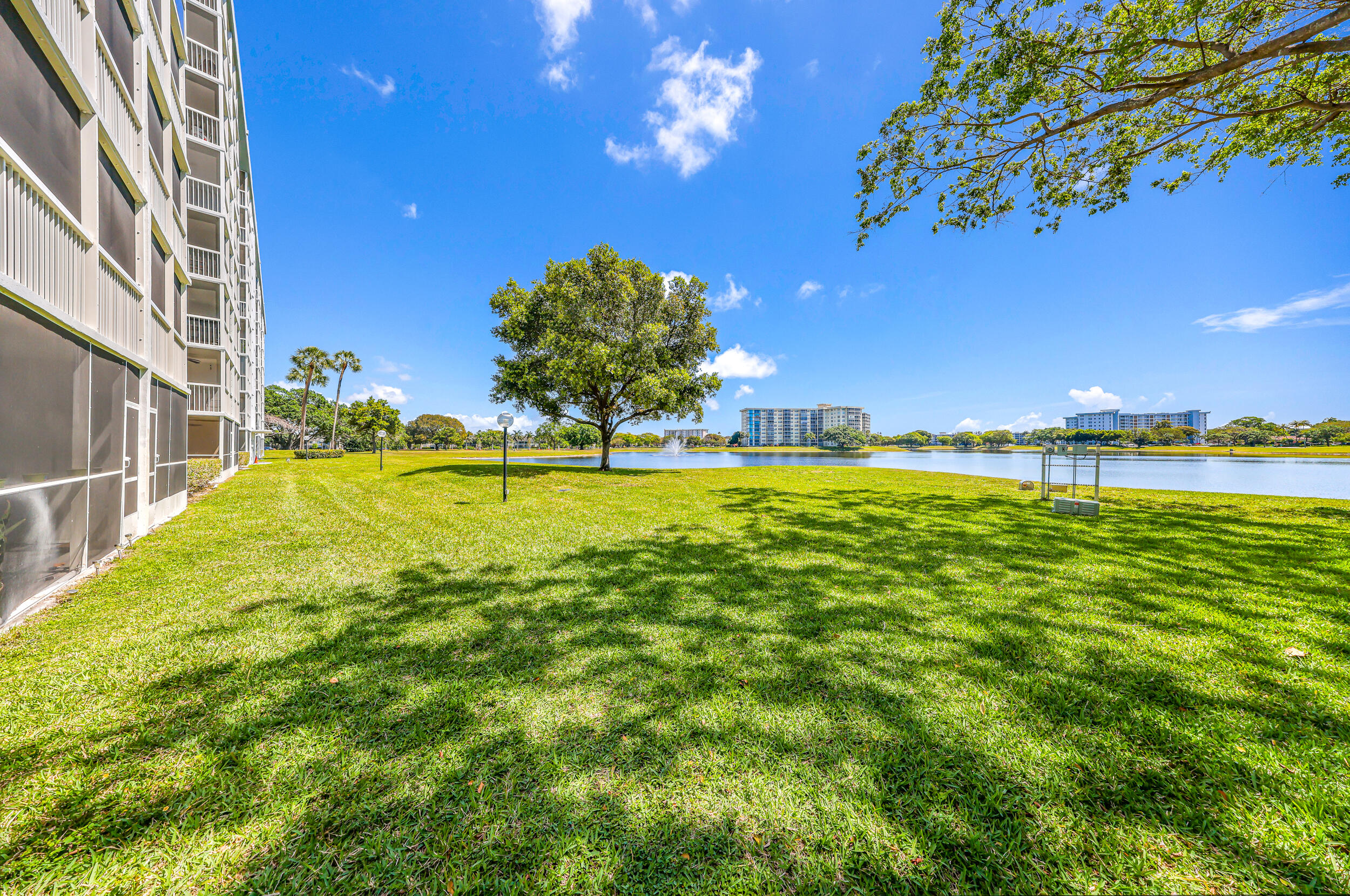 NO 49 PALM-AIRE COUNTRY CLUB - Residential Lease